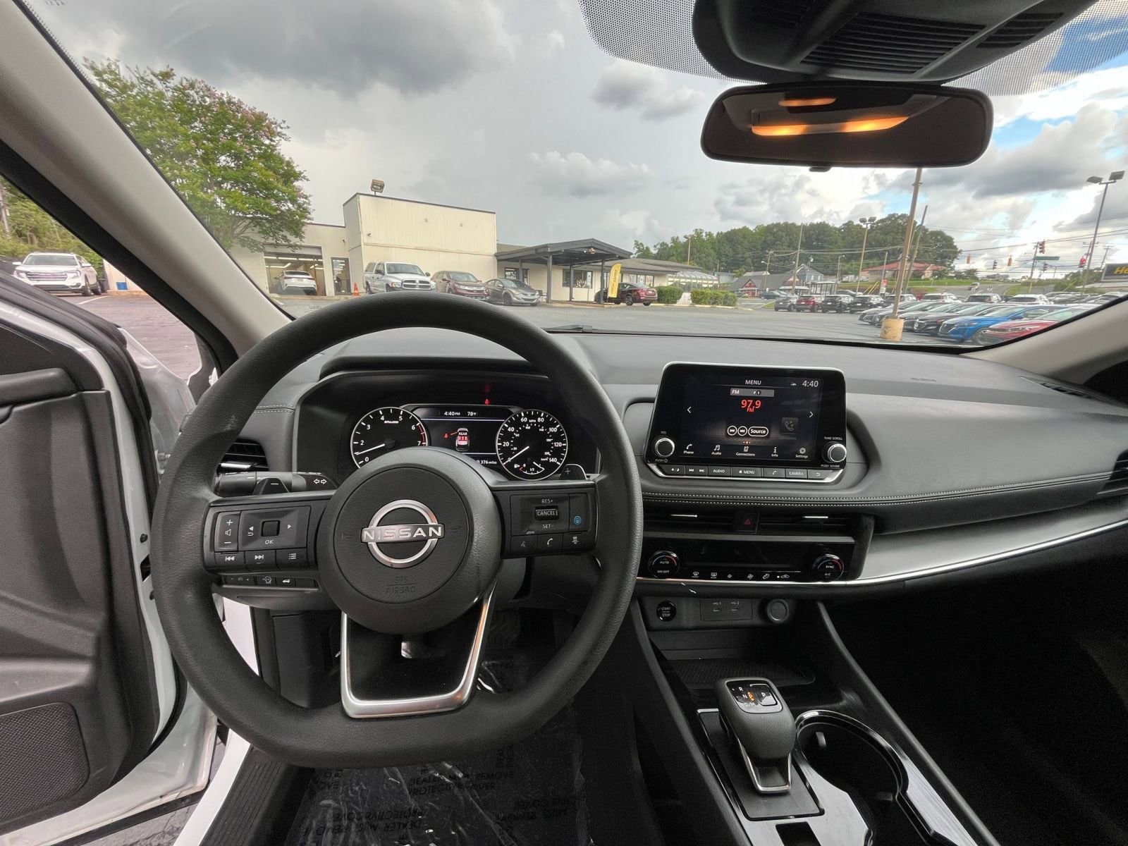 Thumbnail: 2024 Nissan Rogue - 30