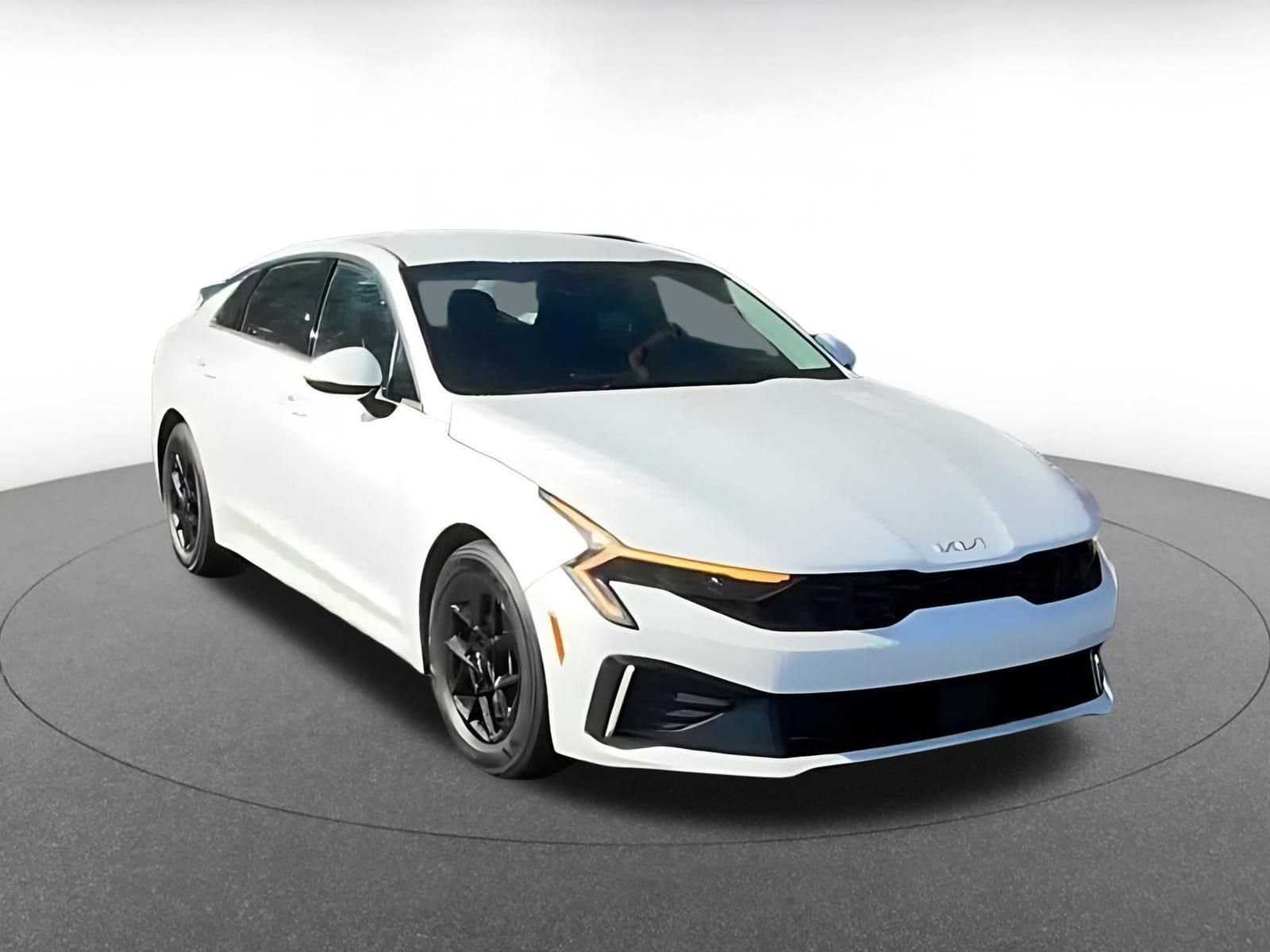 Thumbnail: 2025 Kia K5 - 3