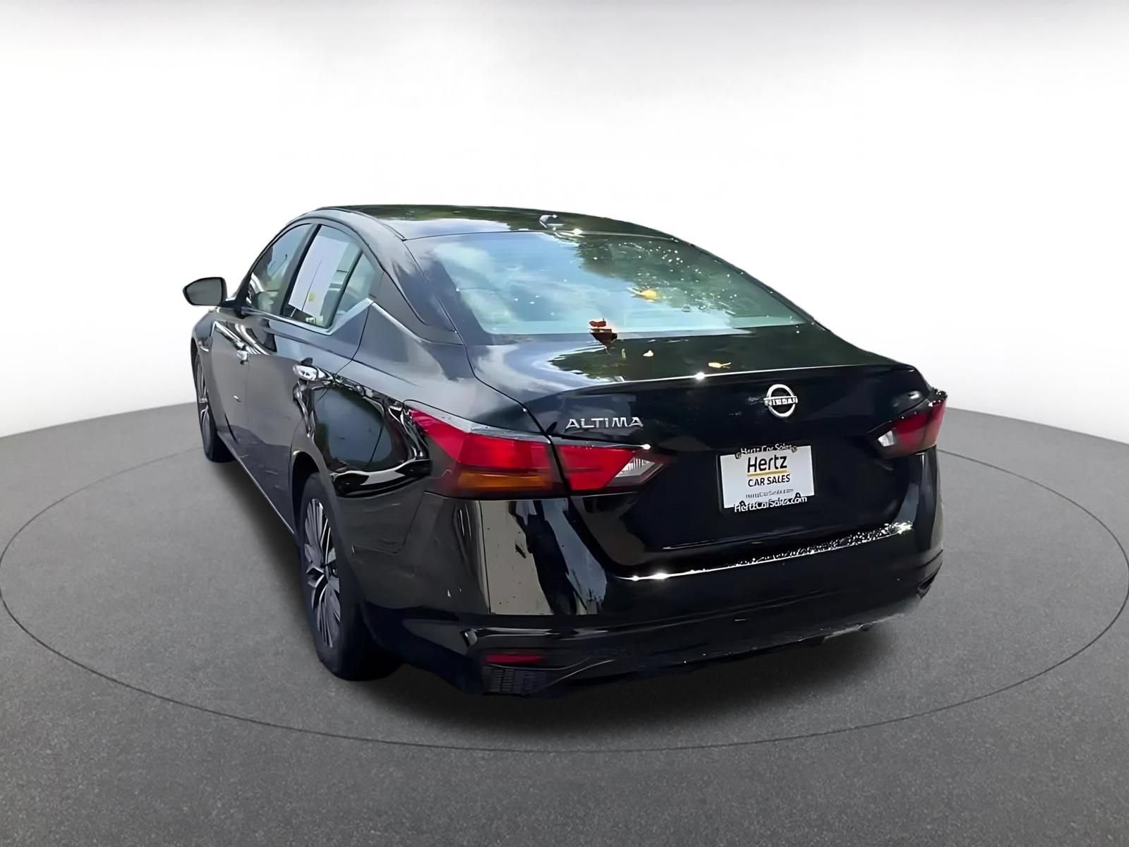 Thumbnail: 2025 Nissan Altima - 10