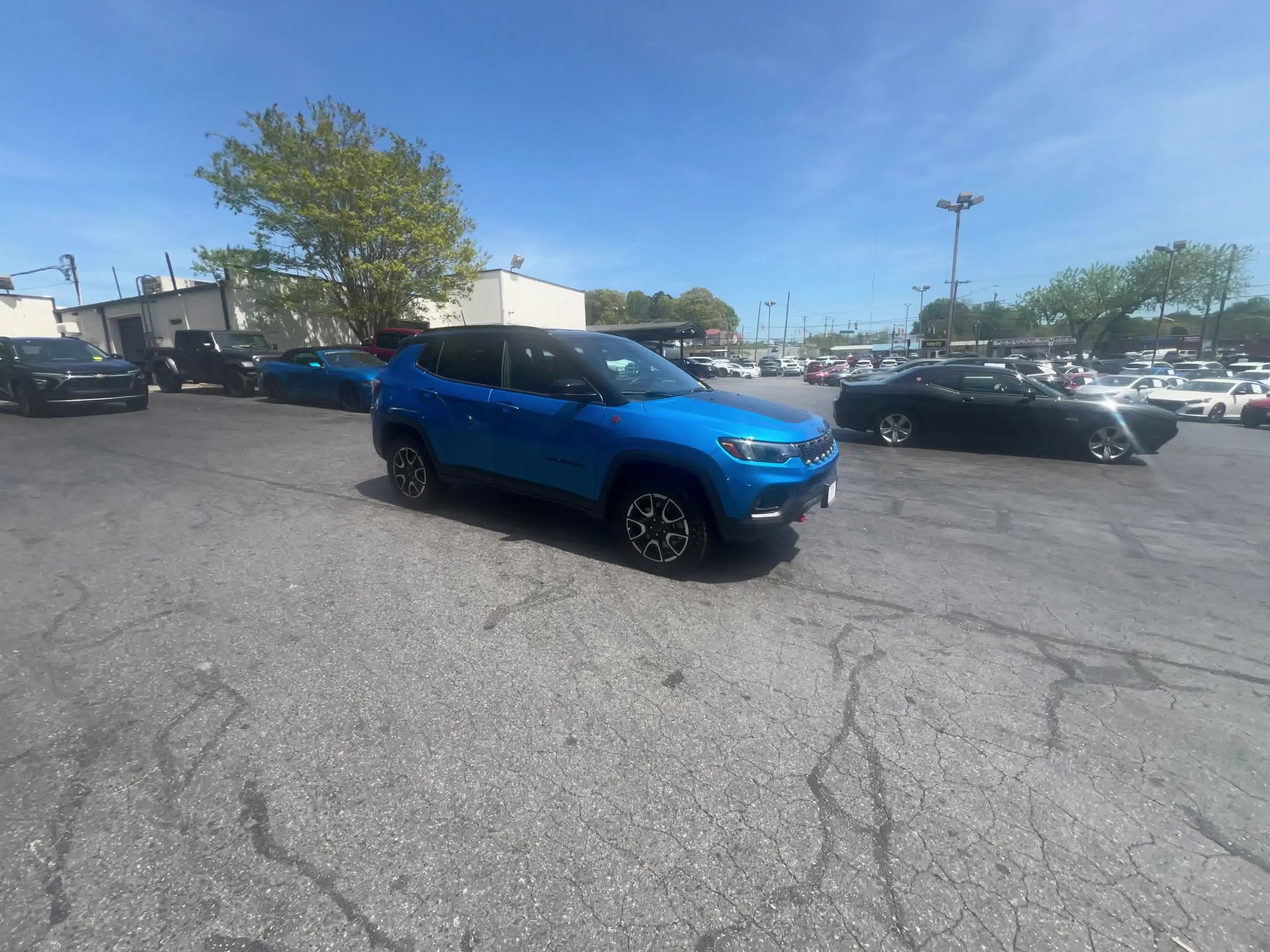 Thumbnail: 2025 Chevrolet Trax - 4