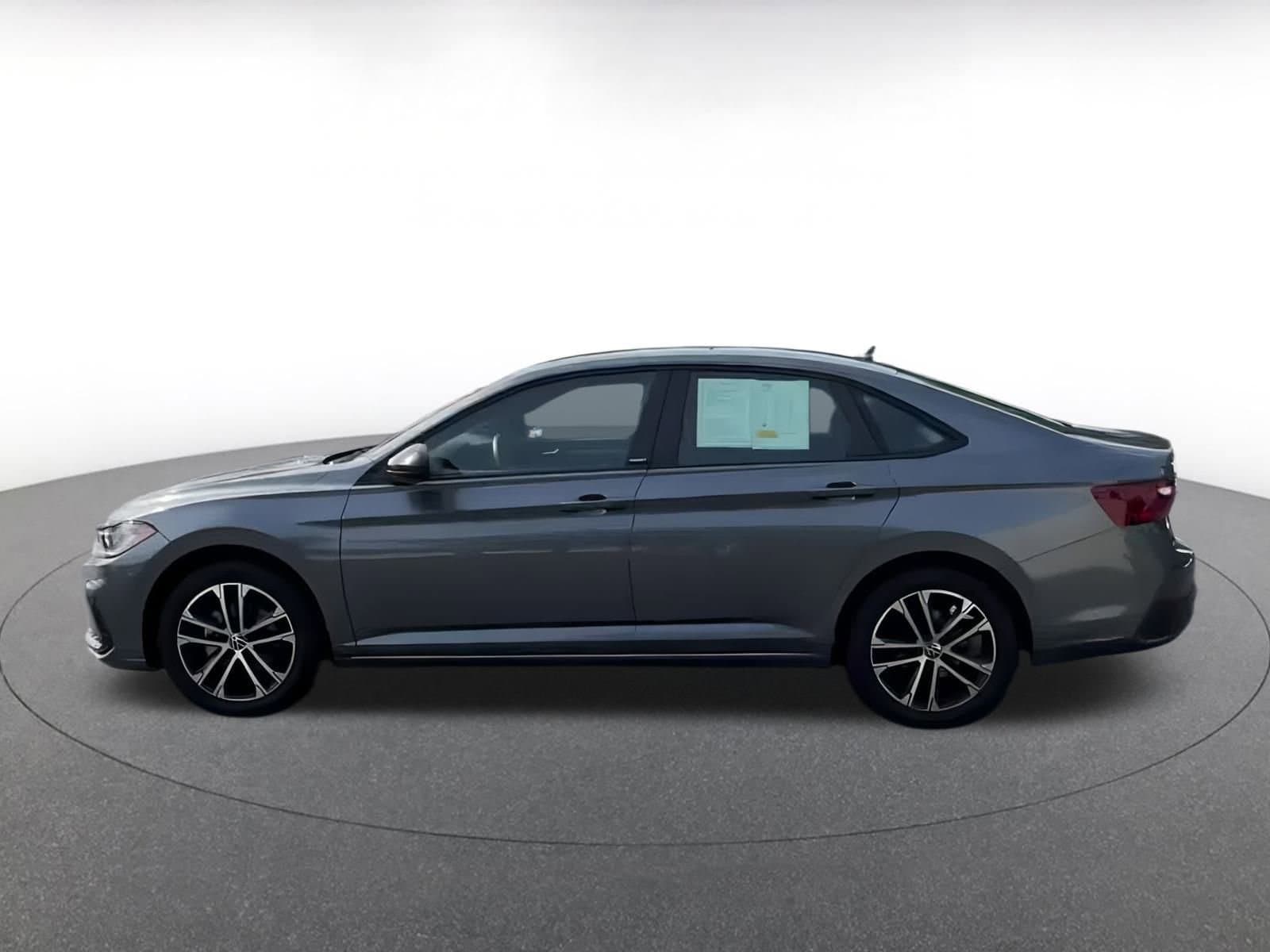Thumbnail: 2025 Volkswagen Jetta - 9