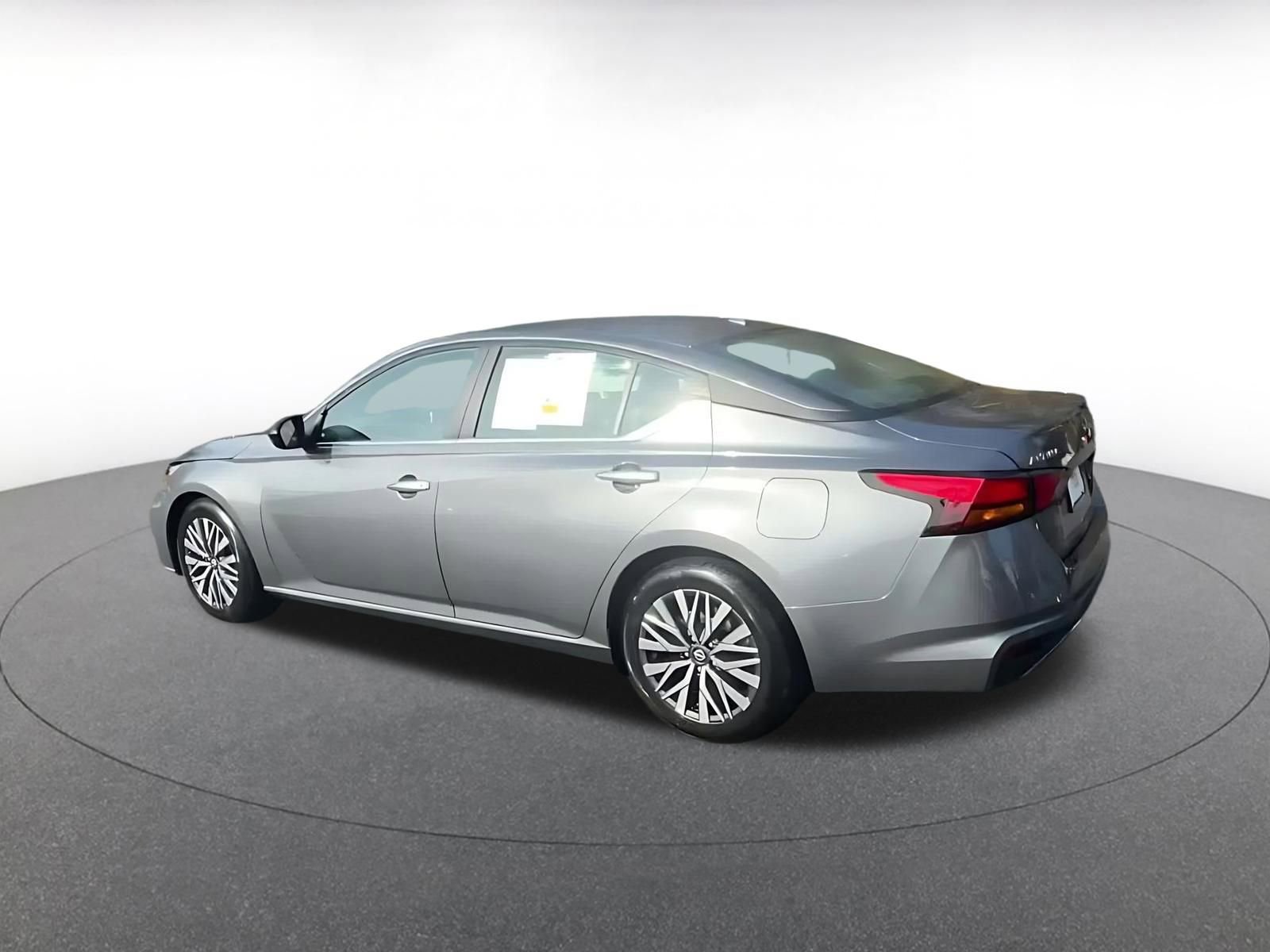 Thumbnail: 2025 Nissan Altima - 10