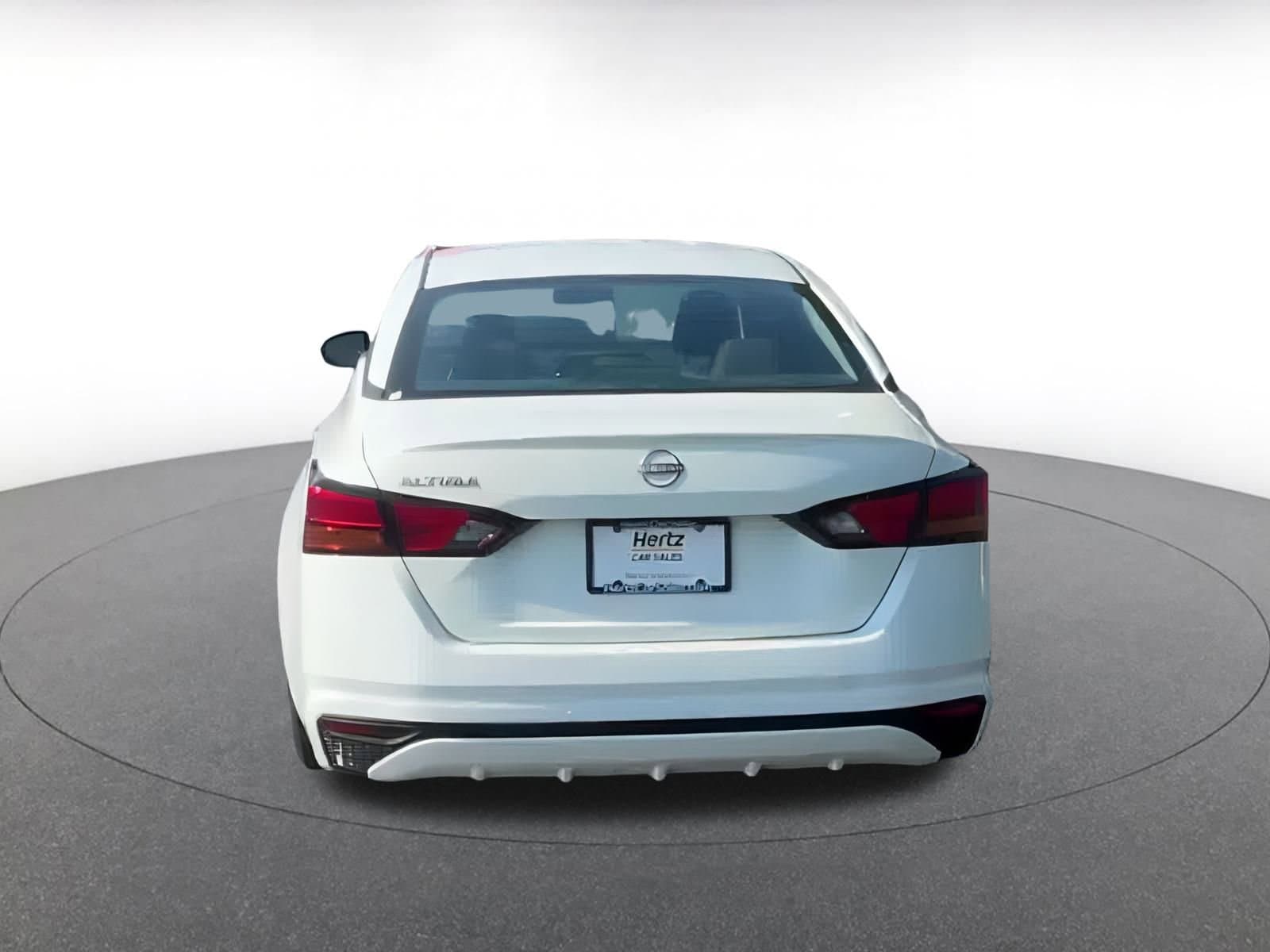 Thumbnail: 2023 Nissan Altima - 12