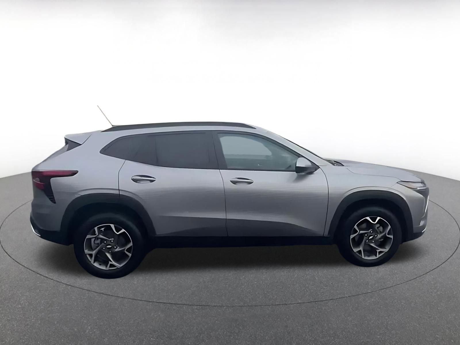 Thumbnail: 2025 Chevrolet Trax - 14