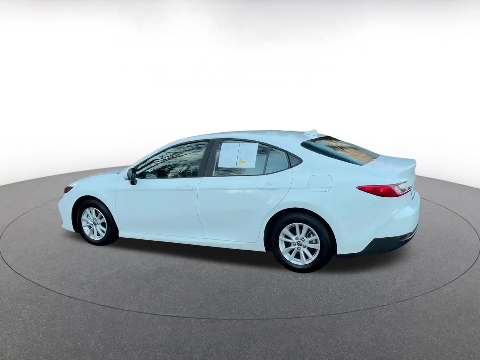 Thumbnail: 2025 Toyota Camry - 10