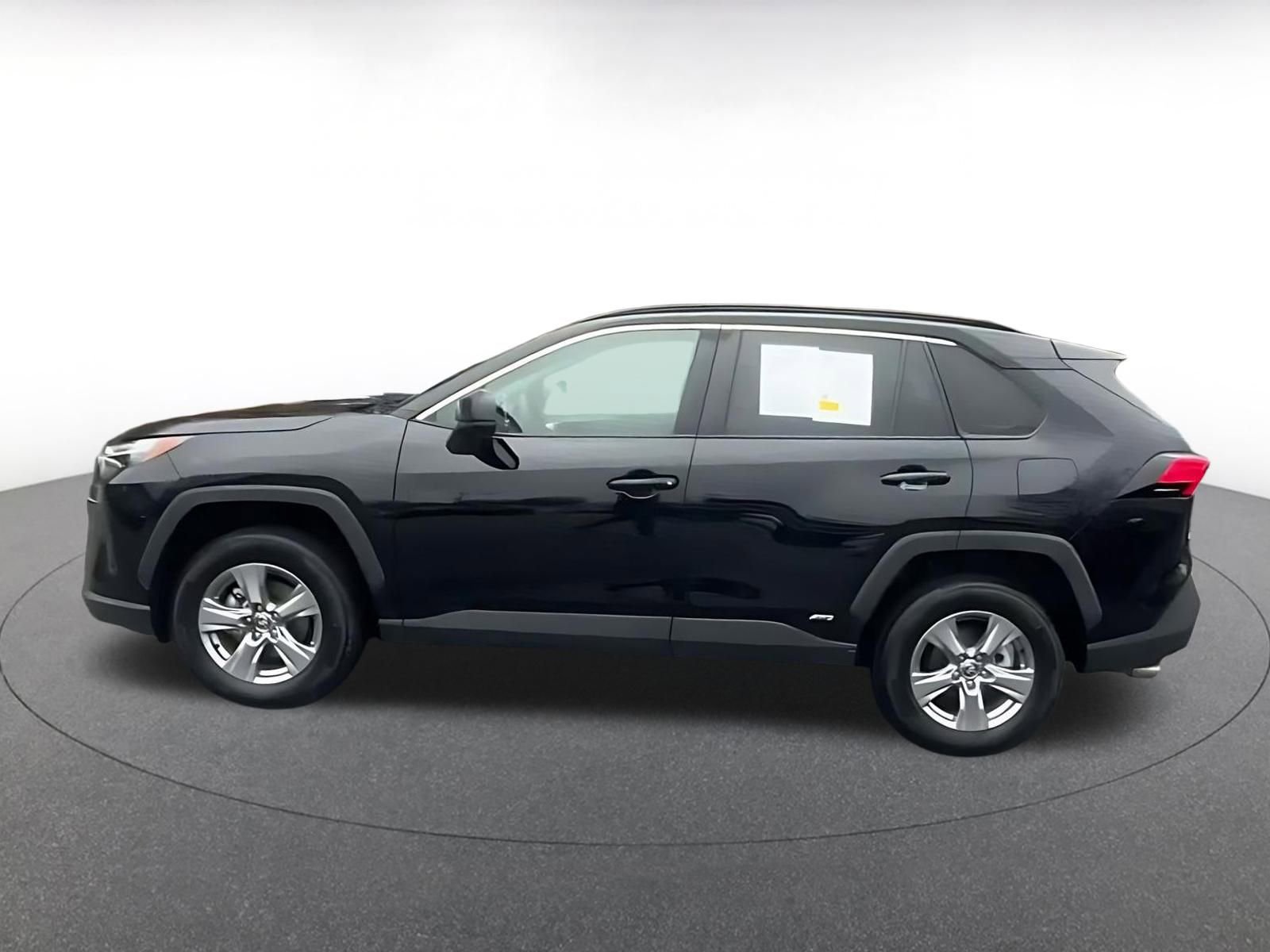 Thumbnail: 2025 Toyota RAV4 - 8