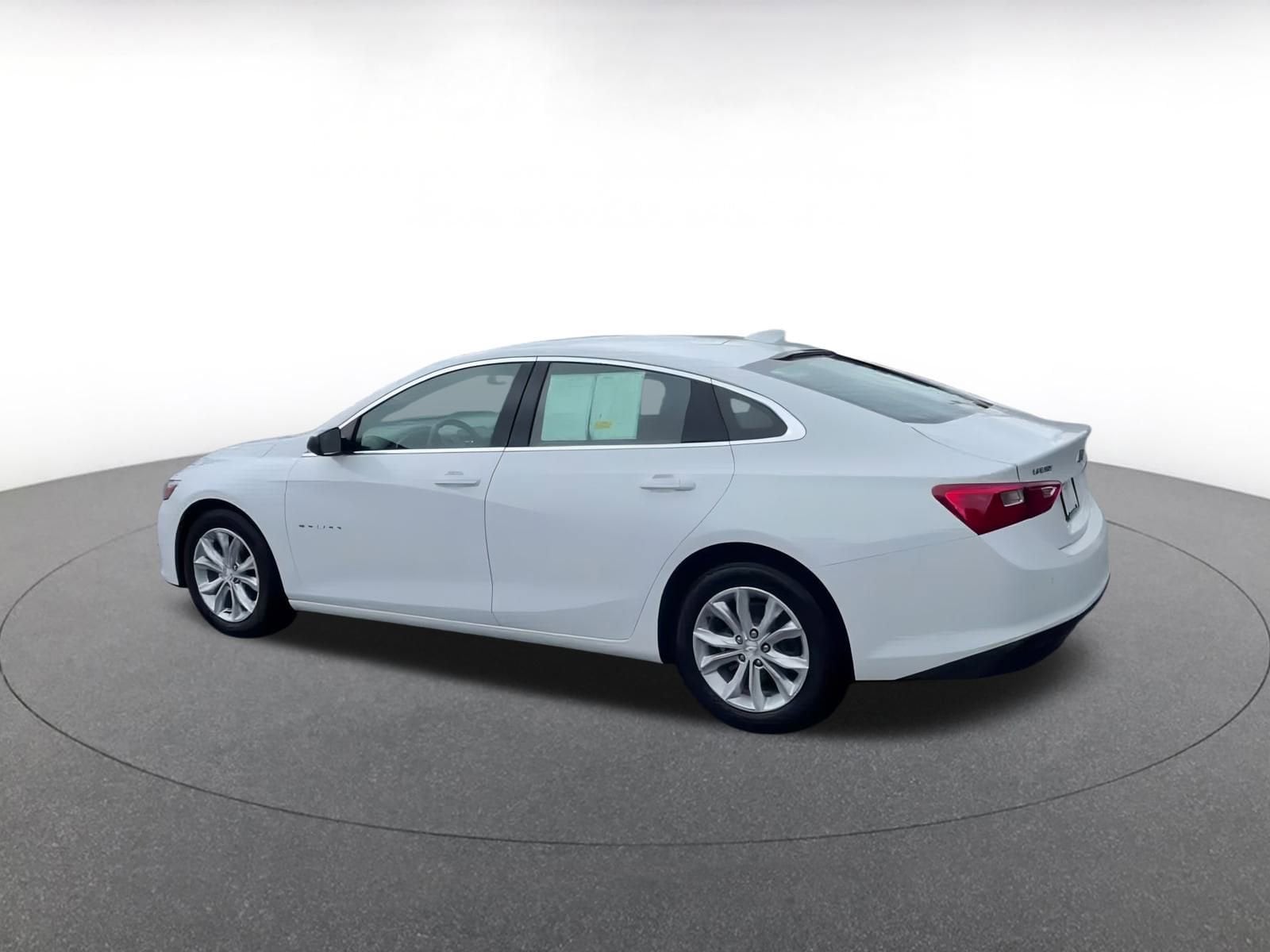 Thumbnail: 2024 Chevrolet Malibu - 10