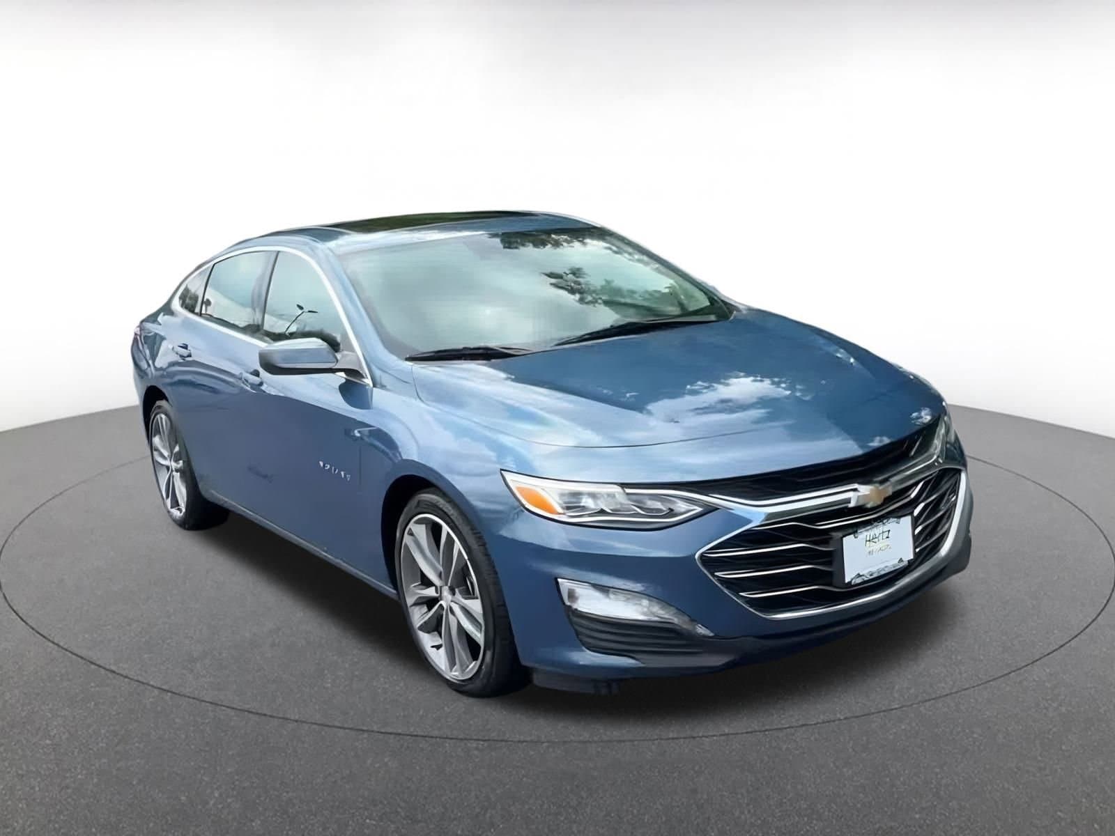 Thumbnail: 2024 Chevrolet Malibu - 3