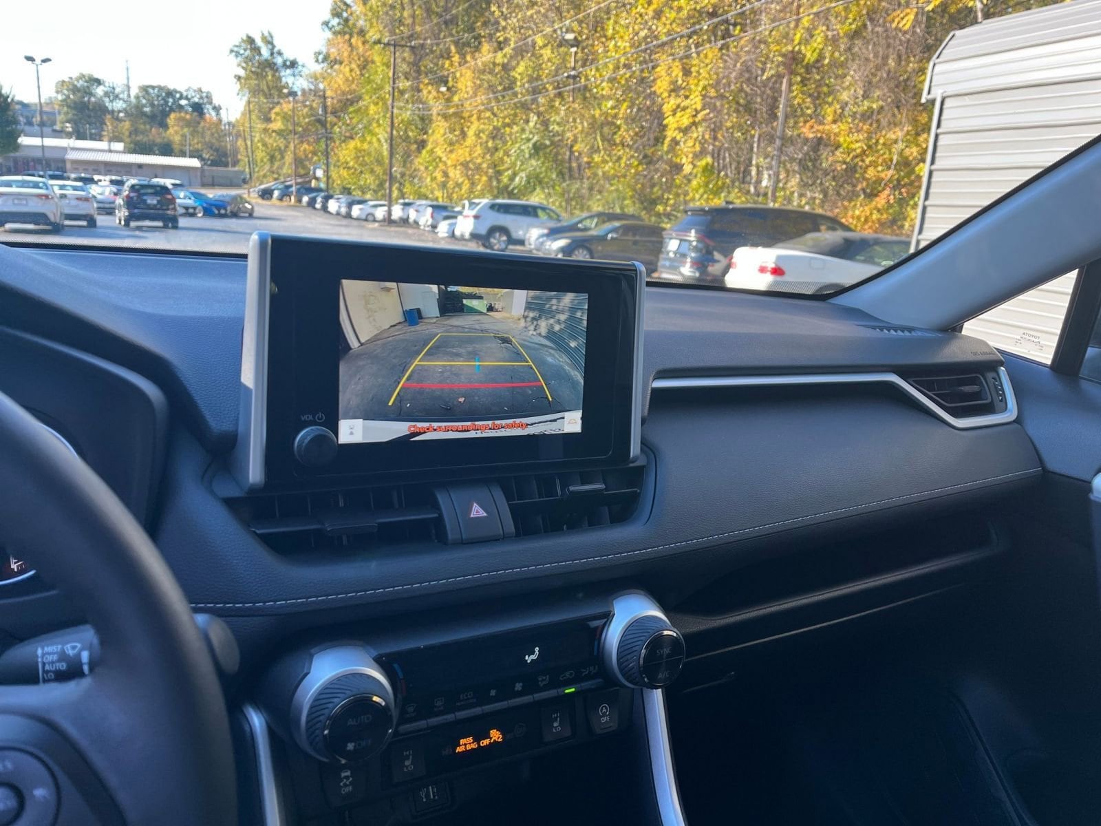 Thumbnail: 2025 Toyota RAV4 - 17