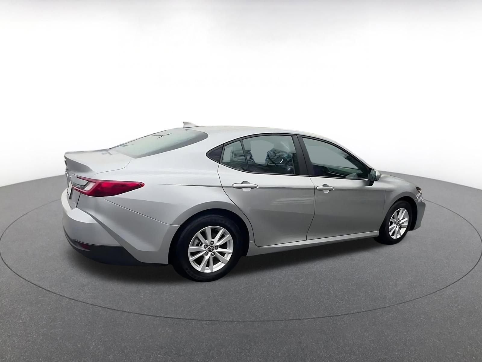 Thumbnail: 2025 Toyota Camry - 15