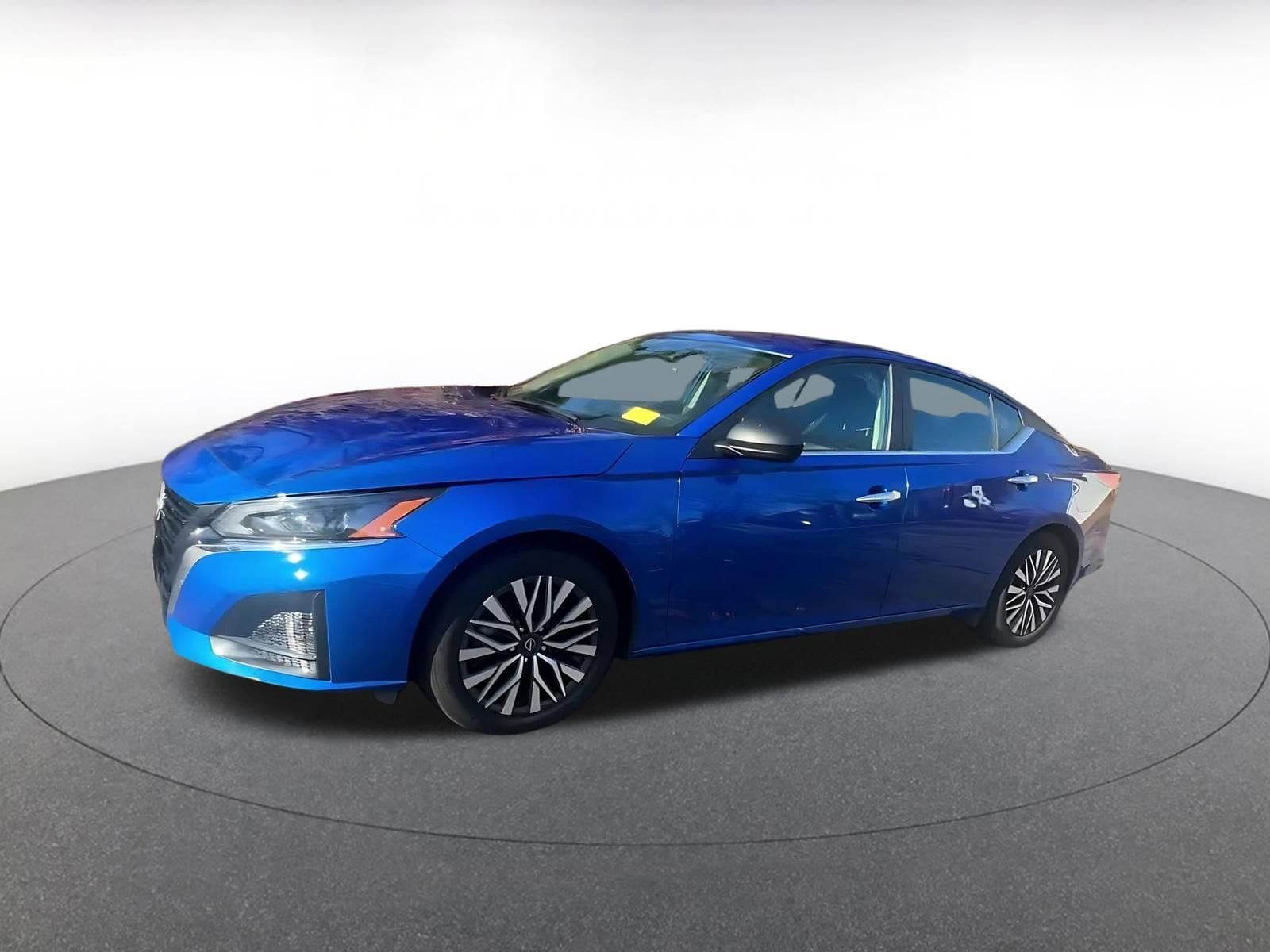 Thumbnail: 2025 Nissan Altima - 8