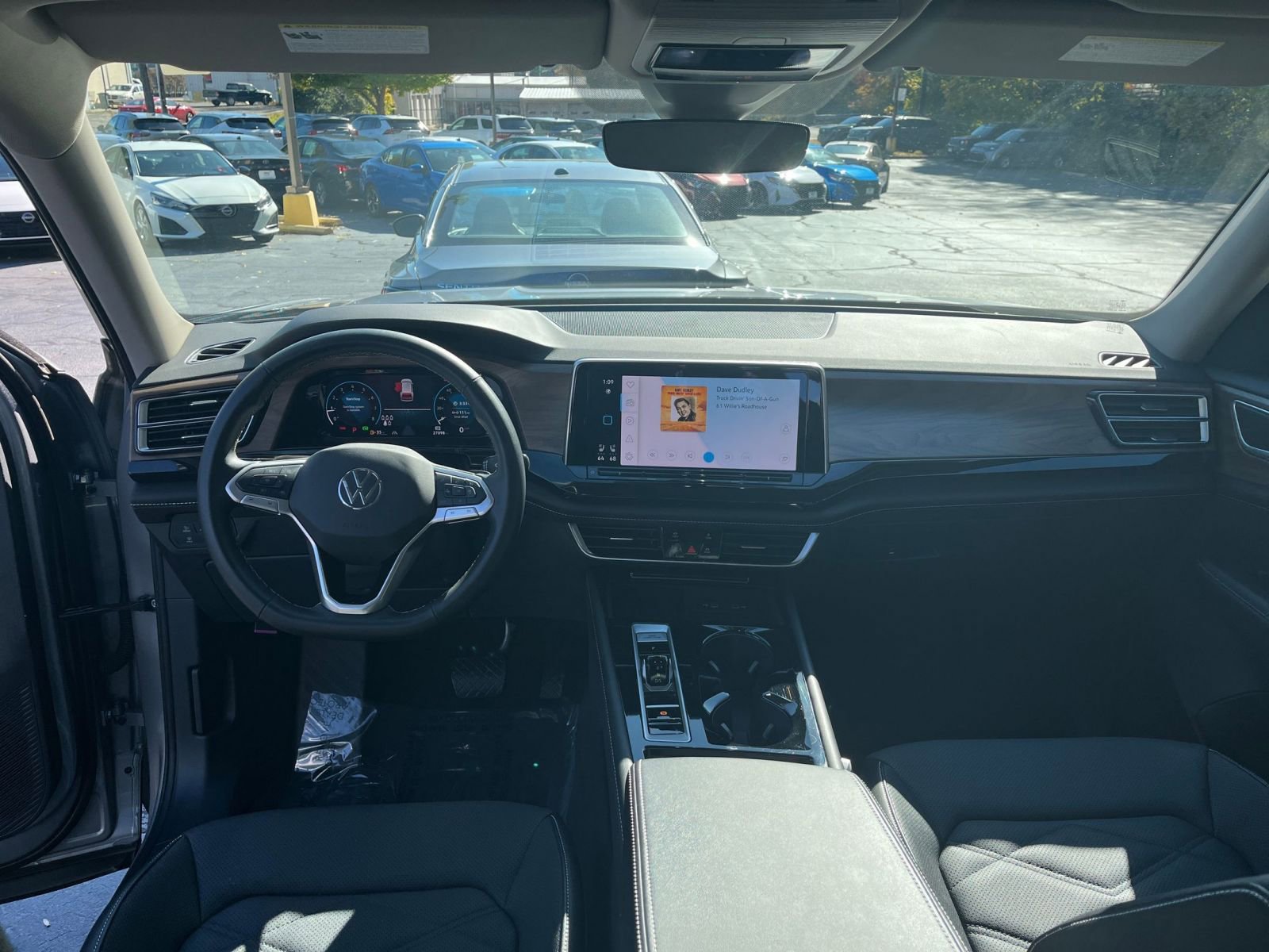 Thumbnail: 2025 Volkswagen Atlas - 29