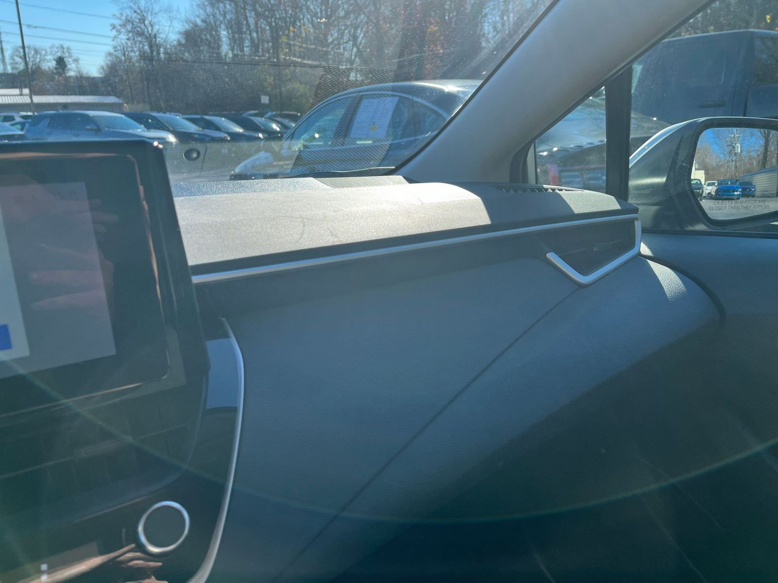 Thumbnail: 2025 Toyota Corolla - 29