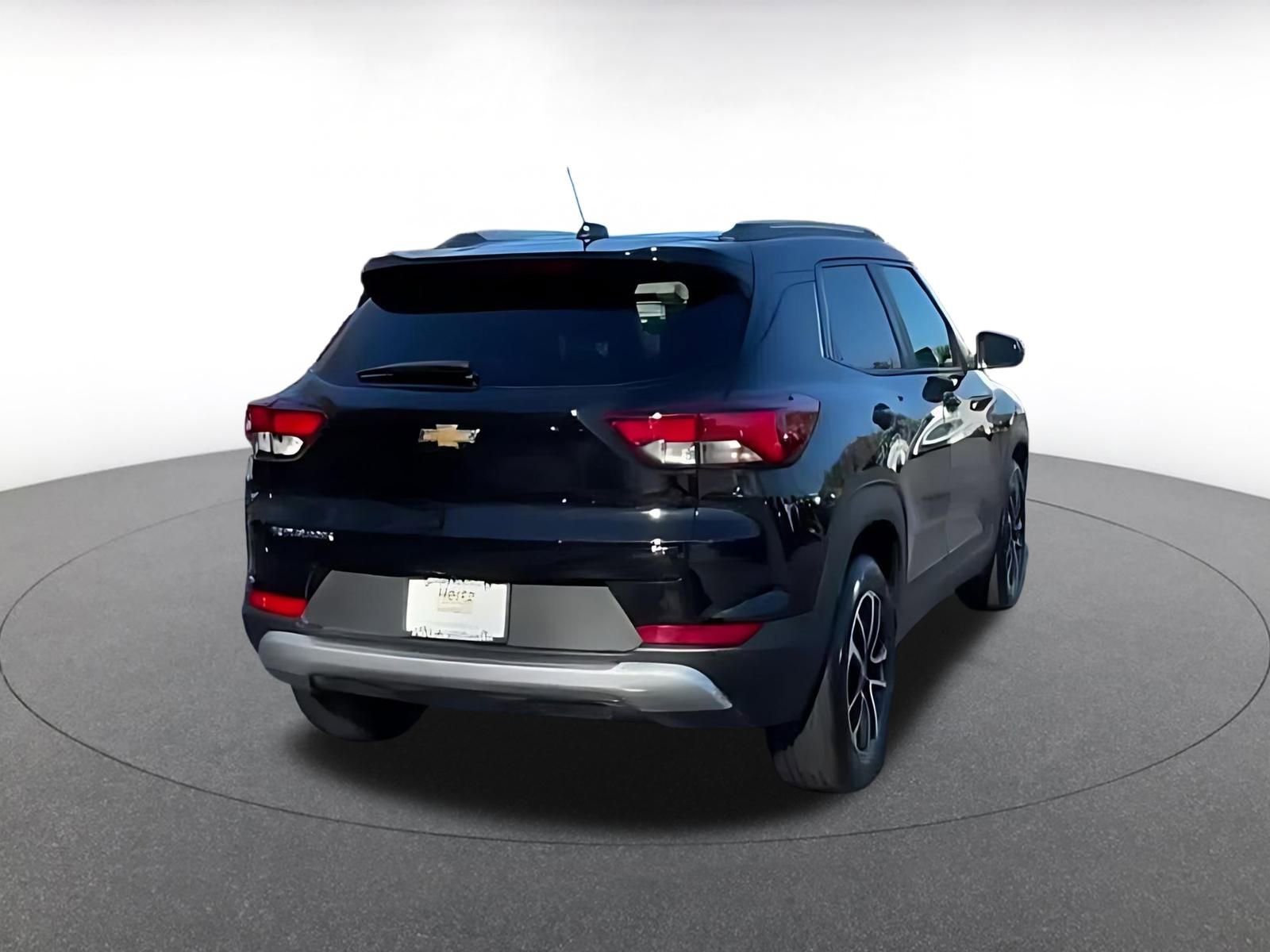 Thumbnail: 2025 Chevrolet TrailBlazer - 11