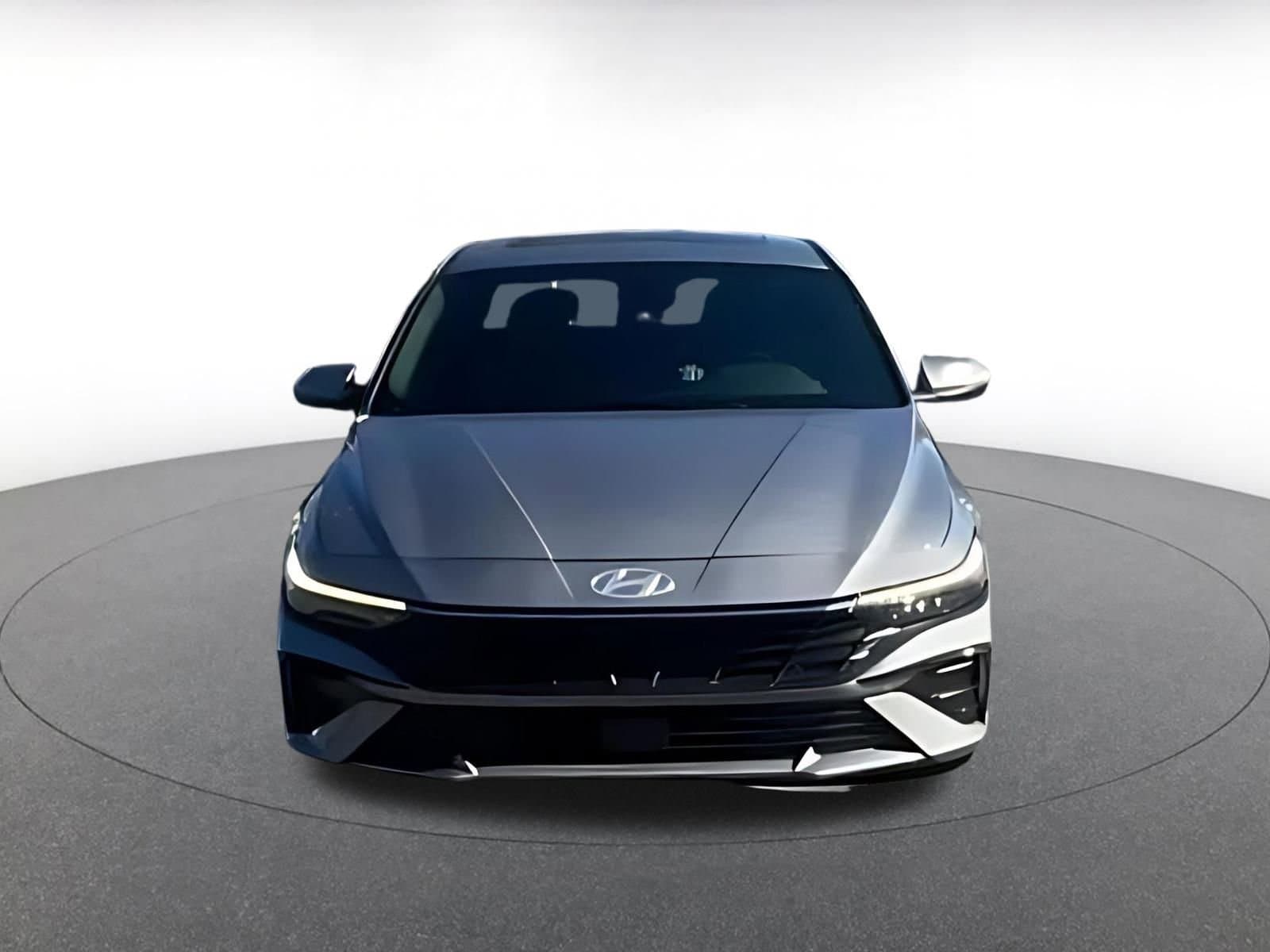 Thumbnail: 2025 Hyundai Elantra - 4