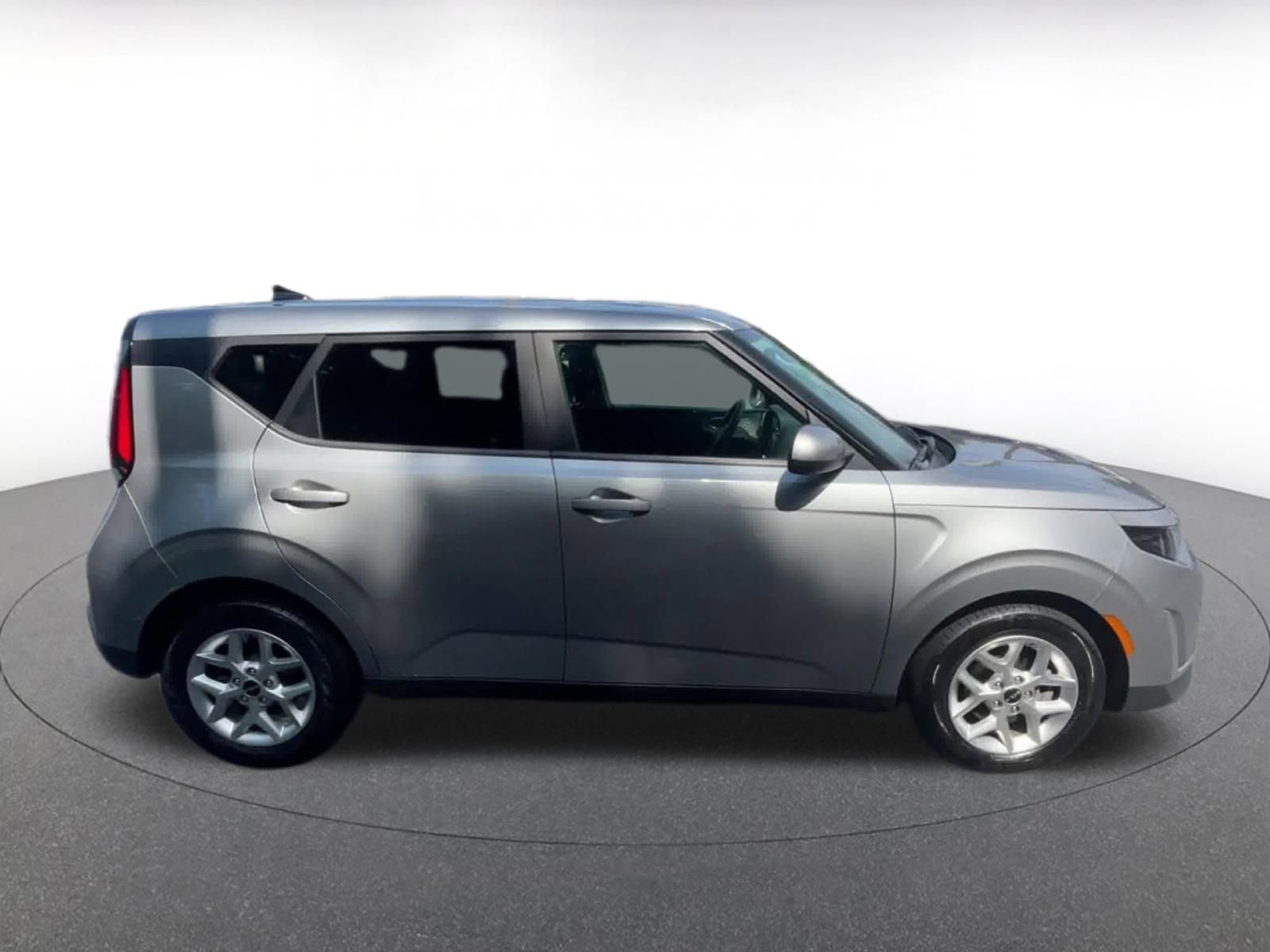 Thumbnail: 2023 Kia Soul - 16