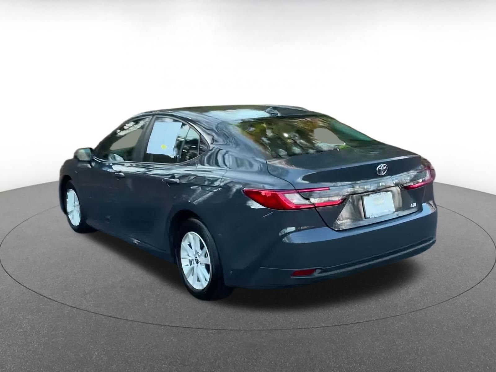 Thumbnail: 2025 Toyota Camry - 11