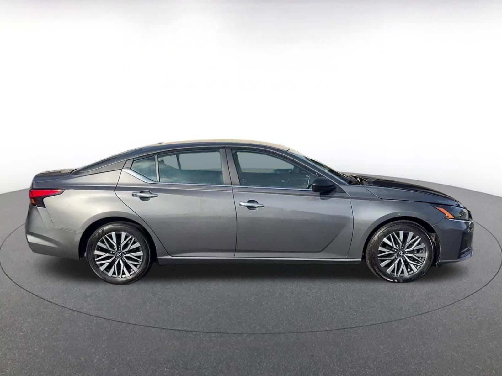 Thumbnail: 2025 Nissan Altima - 16