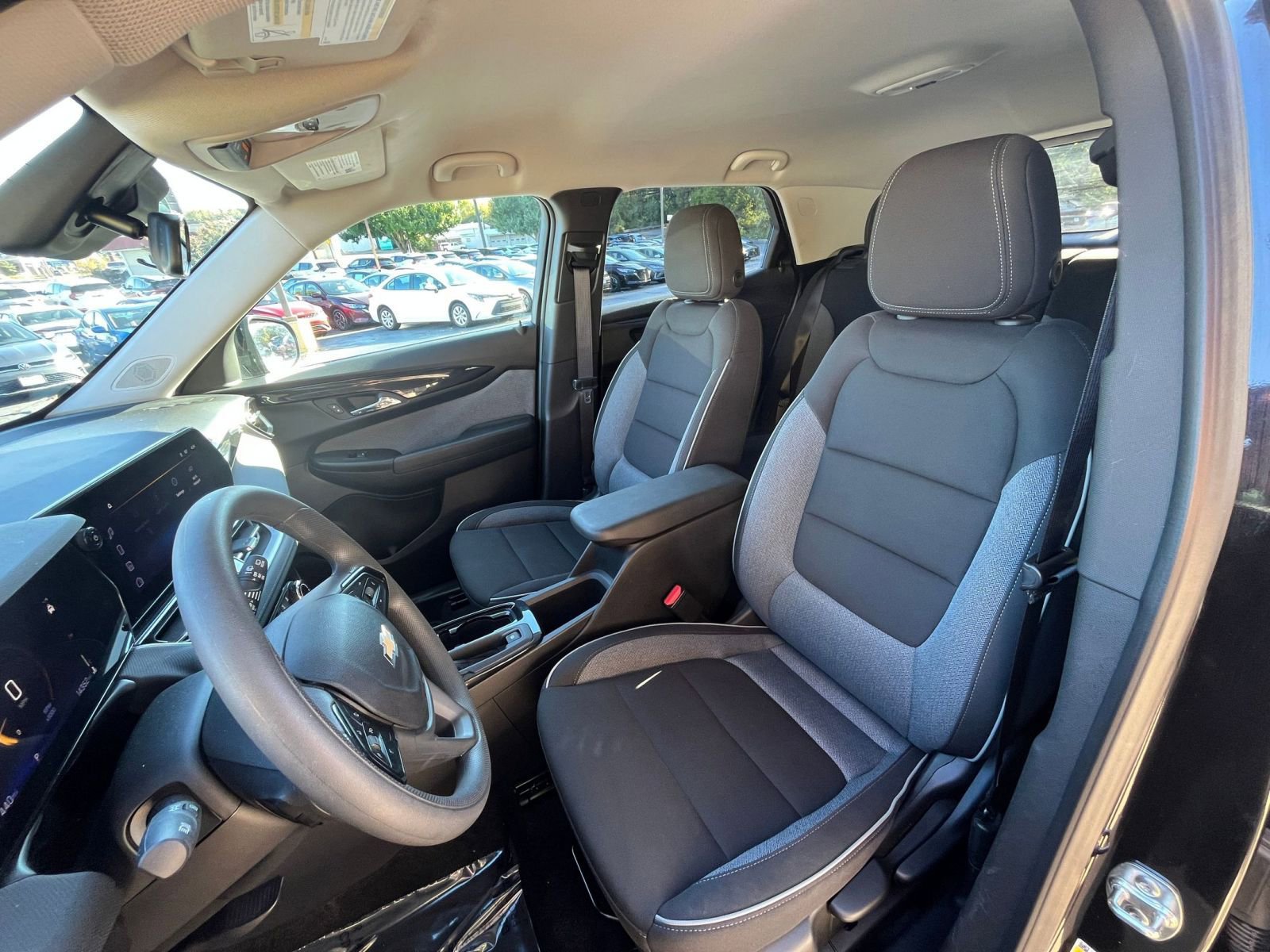 Thumbnail: 2025 Chevrolet TrailBlazer - 32