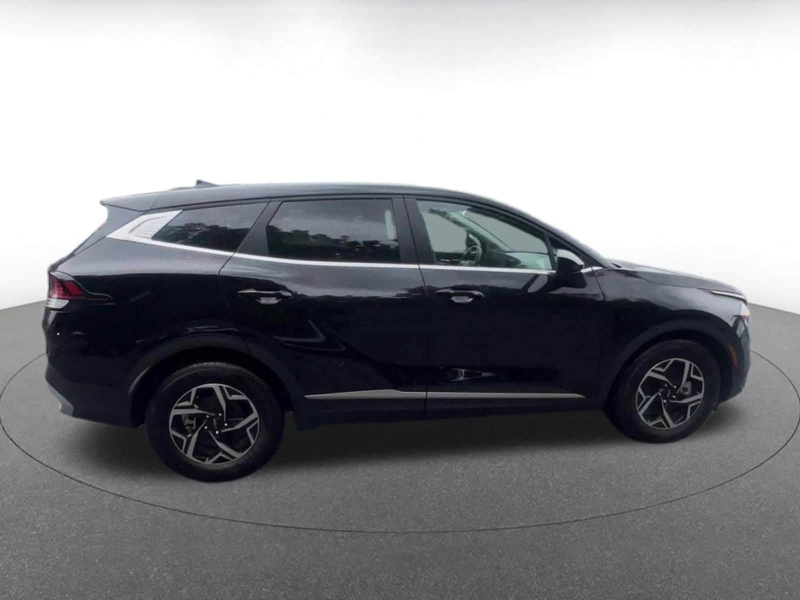 Thumbnail: 2025 Kia Sportage - 16