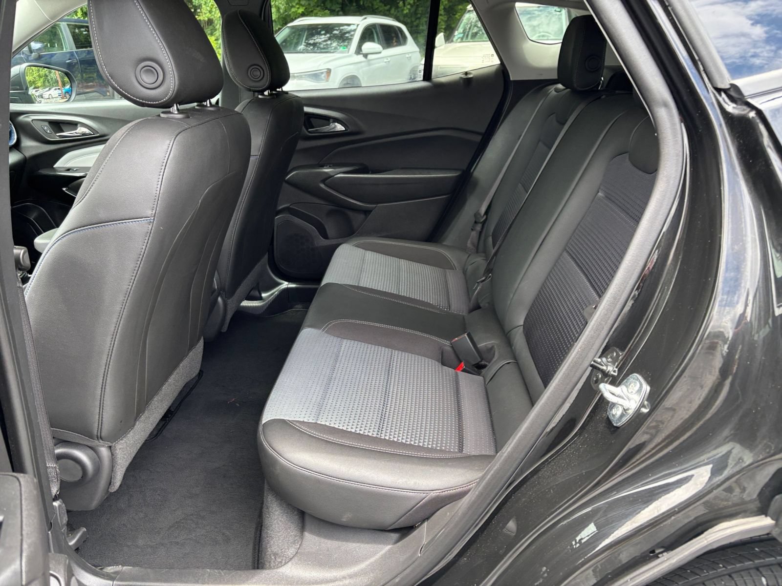 Thumbnail: 2025 Chevrolet Trax - 17