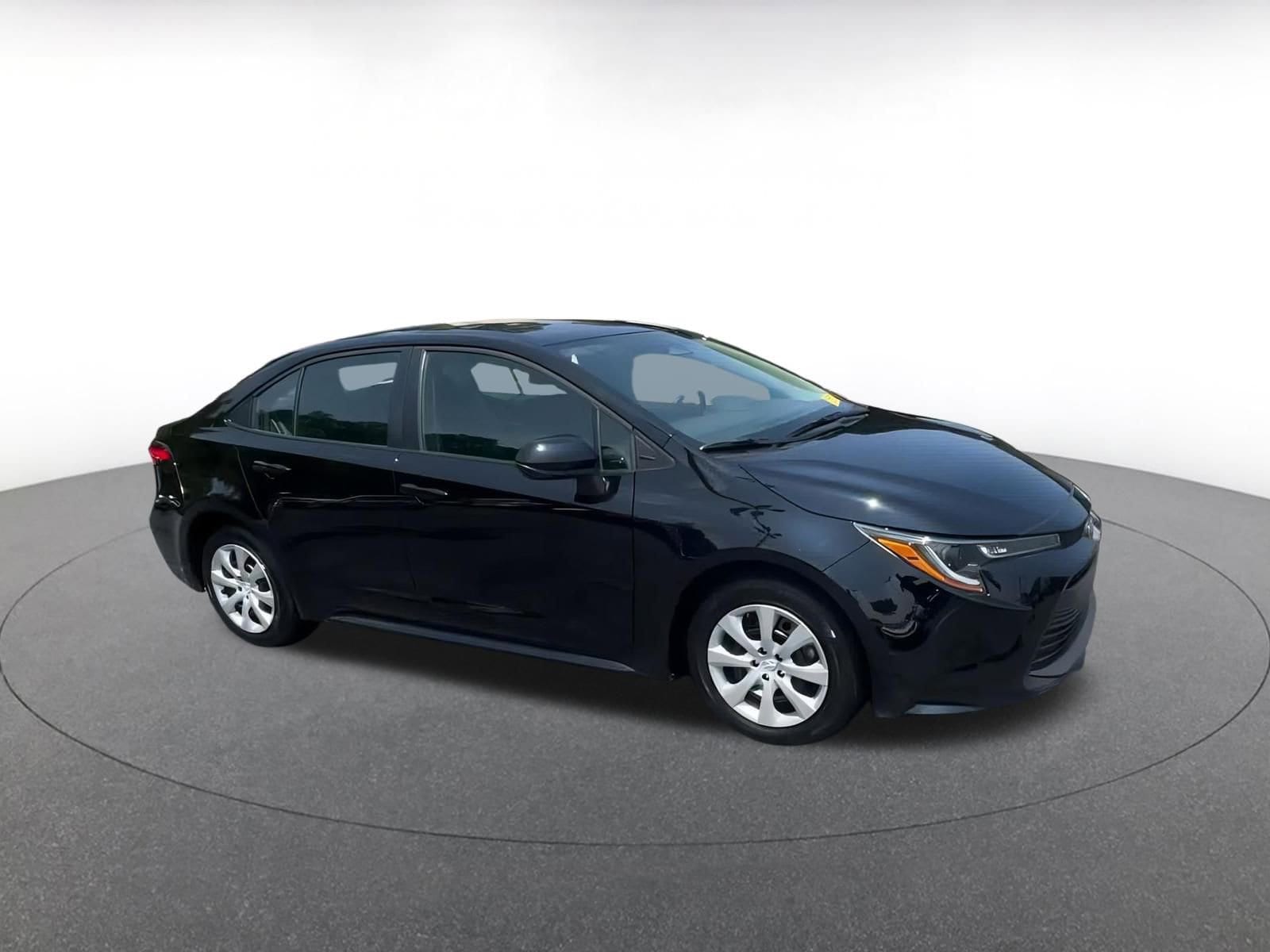 Thumbnail: 2024 Toyota Corolla - 2