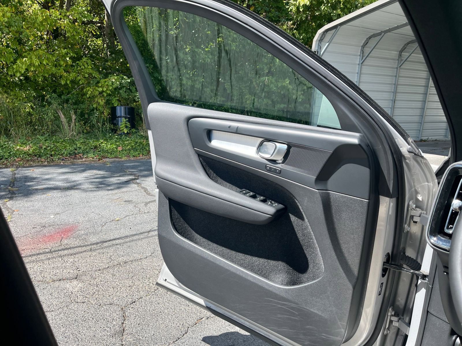 Thumbnail: 2024 Volvo XC40 - 30