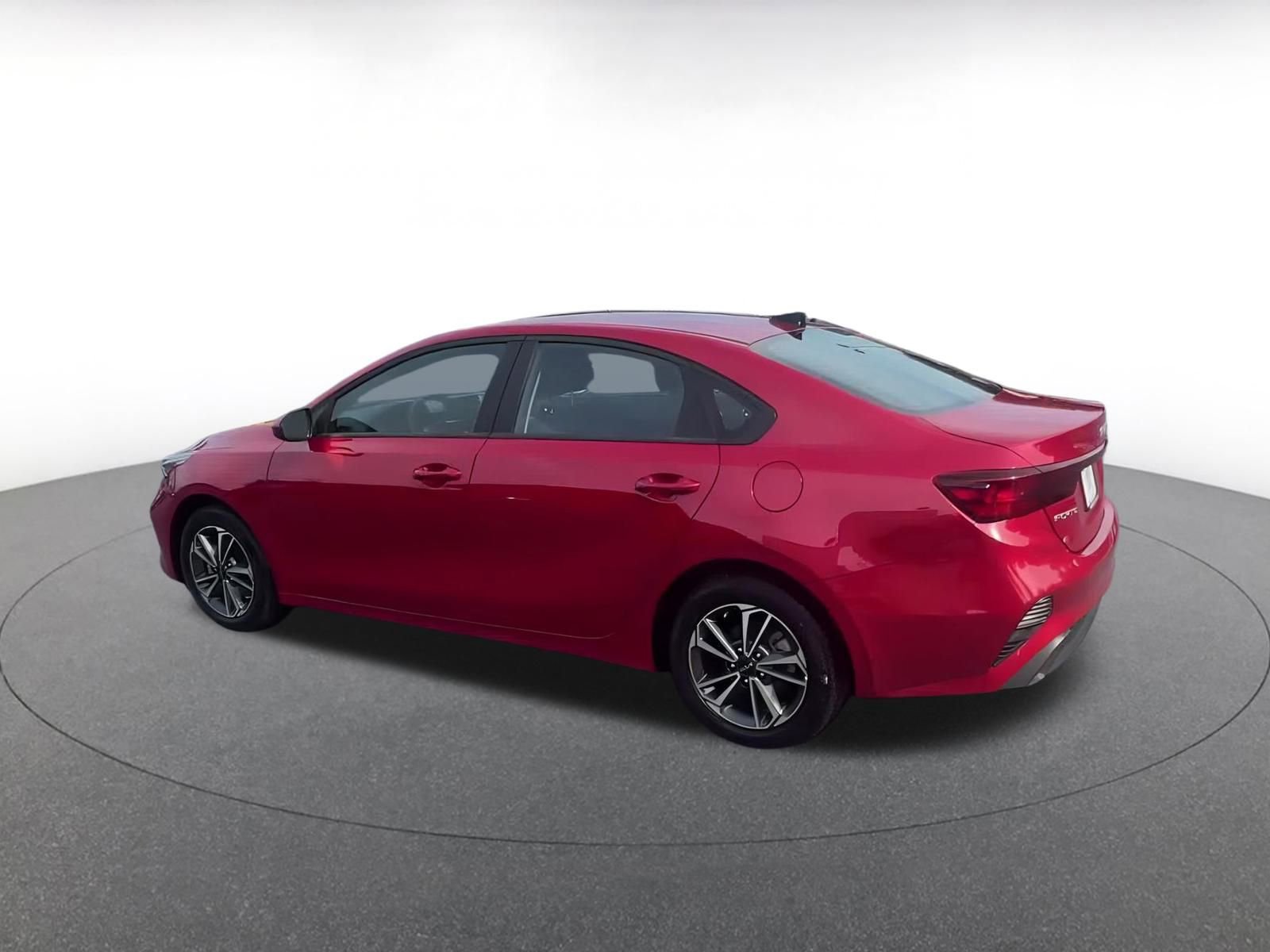 Thumbnail: 2024 Kia Forte - 10