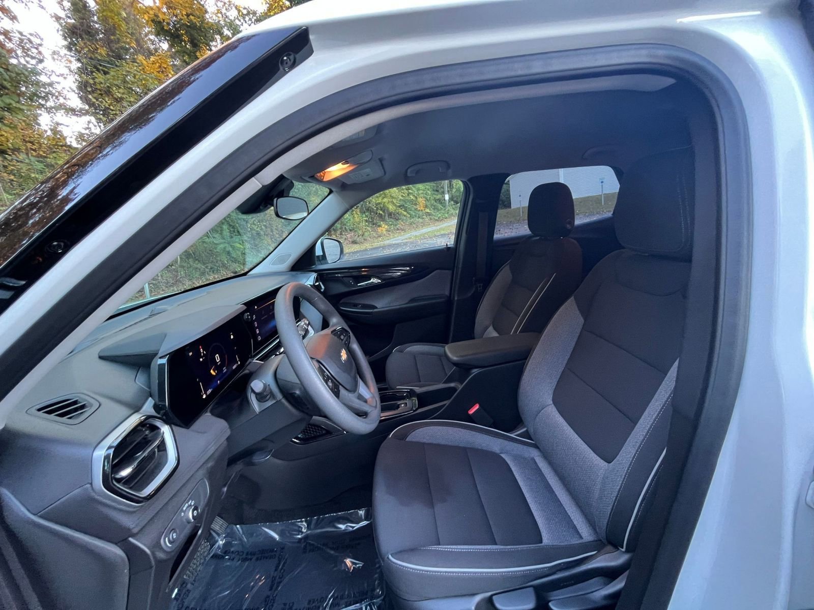 Thumbnail: 2025 Chevrolet TrailBlazer - 23