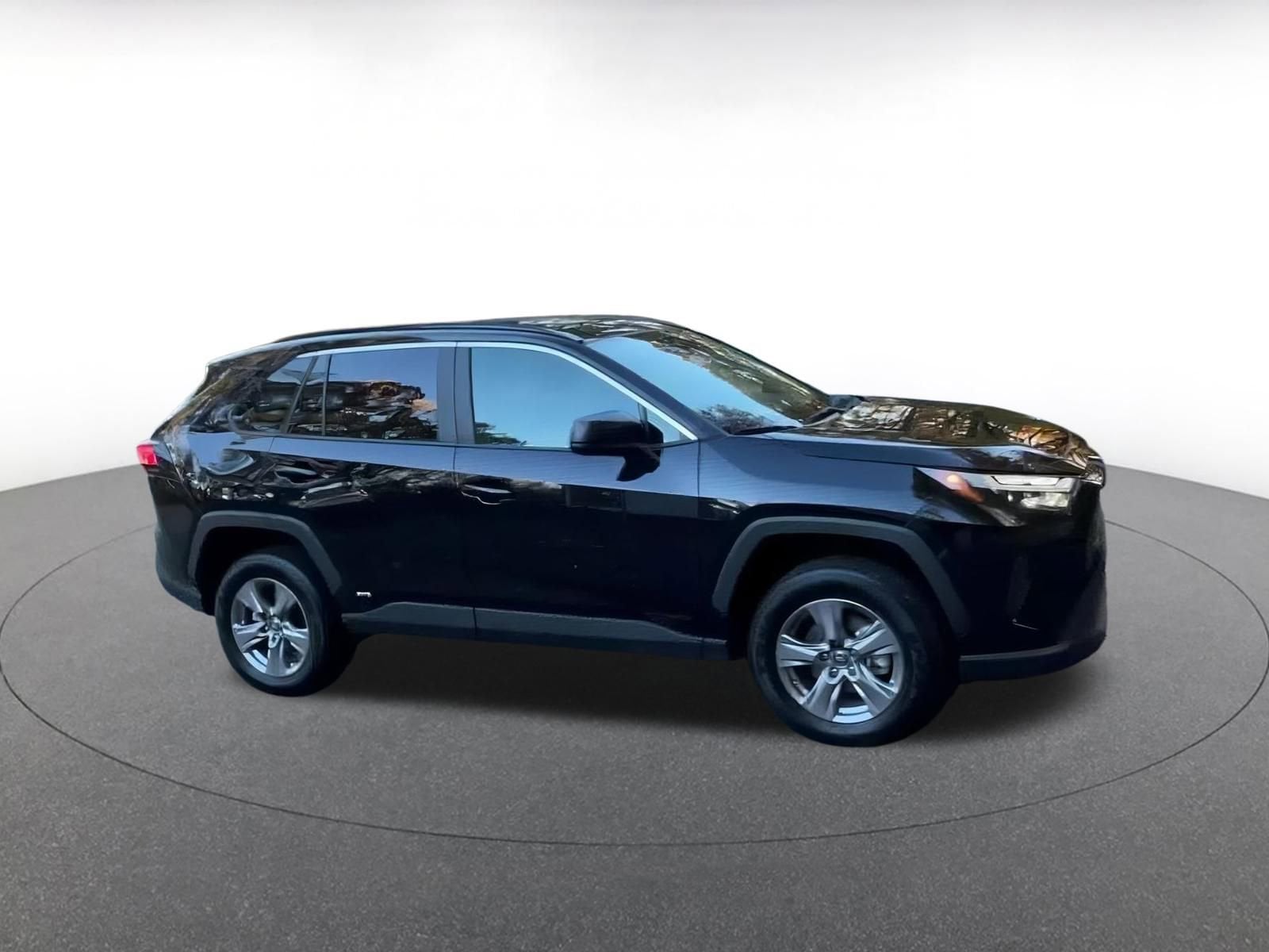 Thumbnail: 2025 Toyota RAV4 - 2