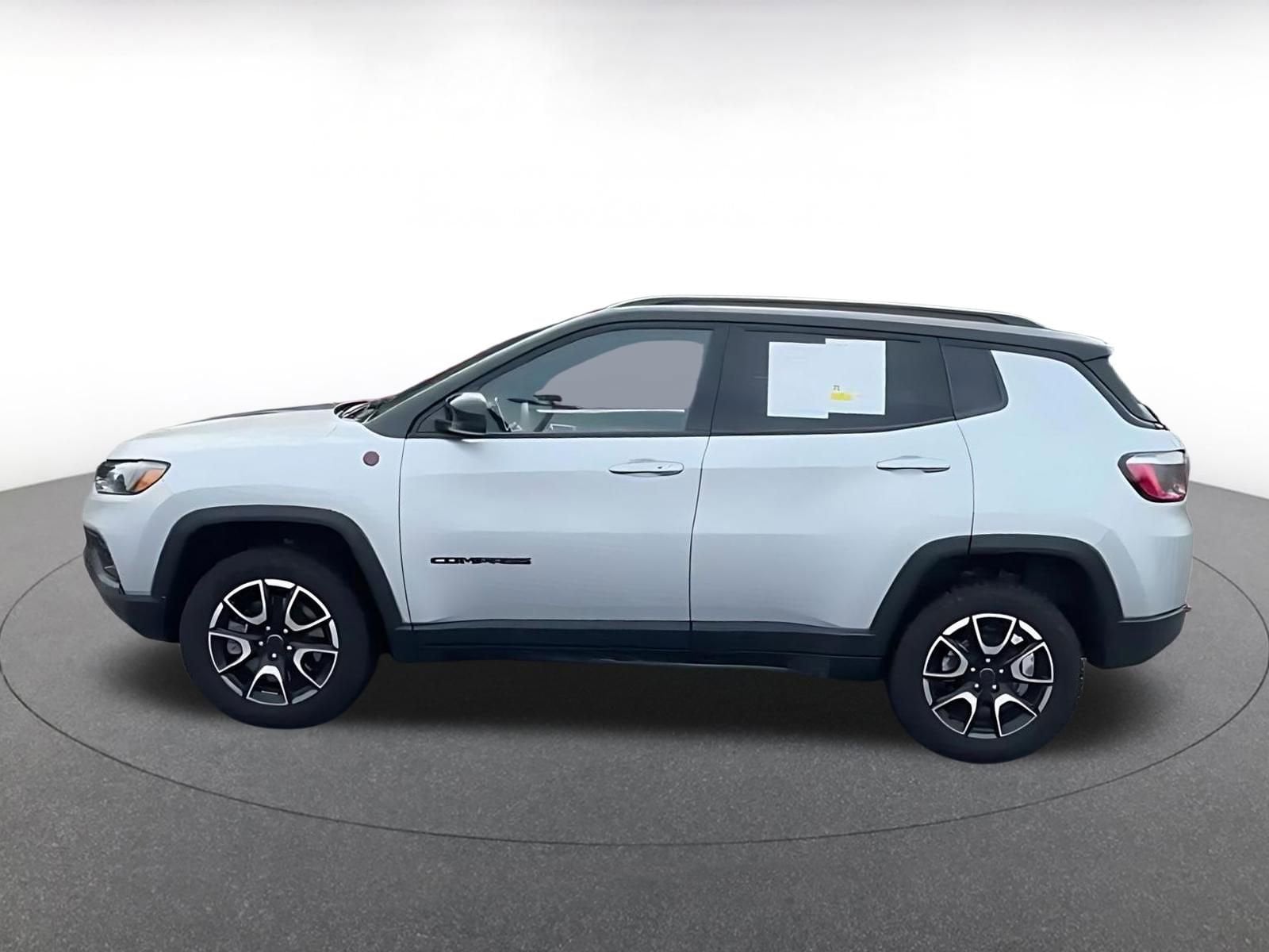 Thumbnail: 2025 Jeep Compass - 8