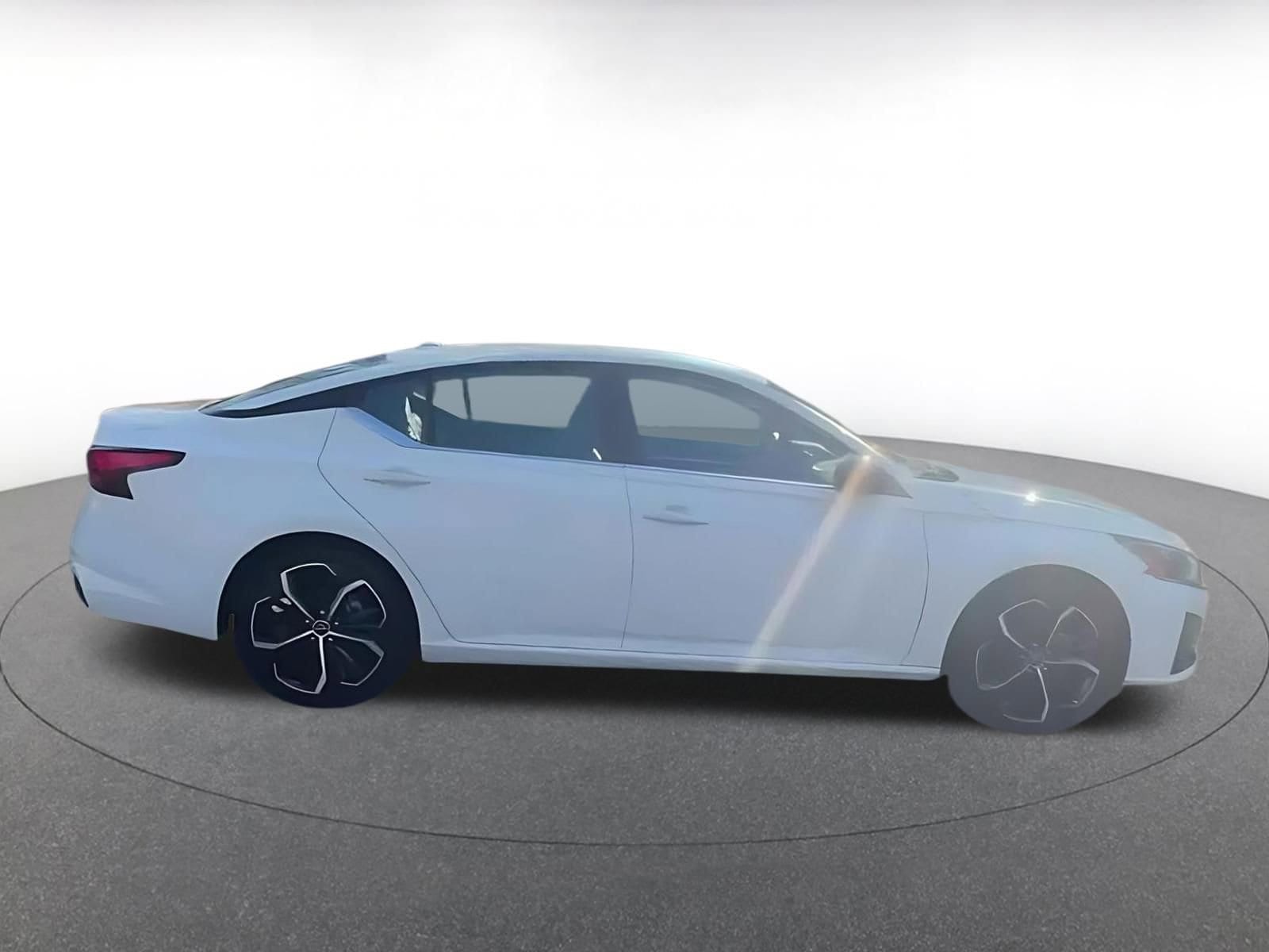 Thumbnail: 2025 Nissan Altima - 8