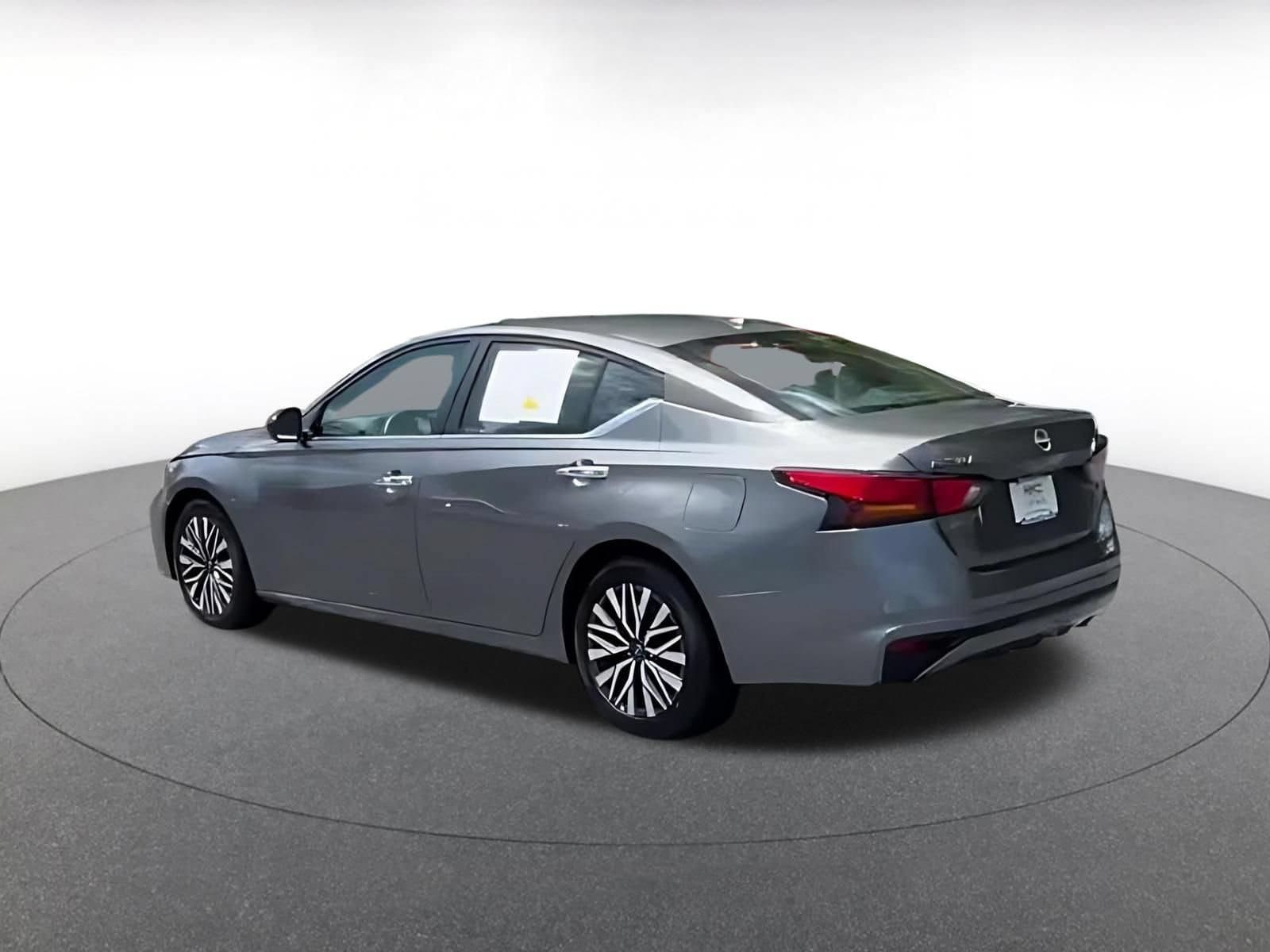Thumbnail: 2025 Nissan Altima - 4