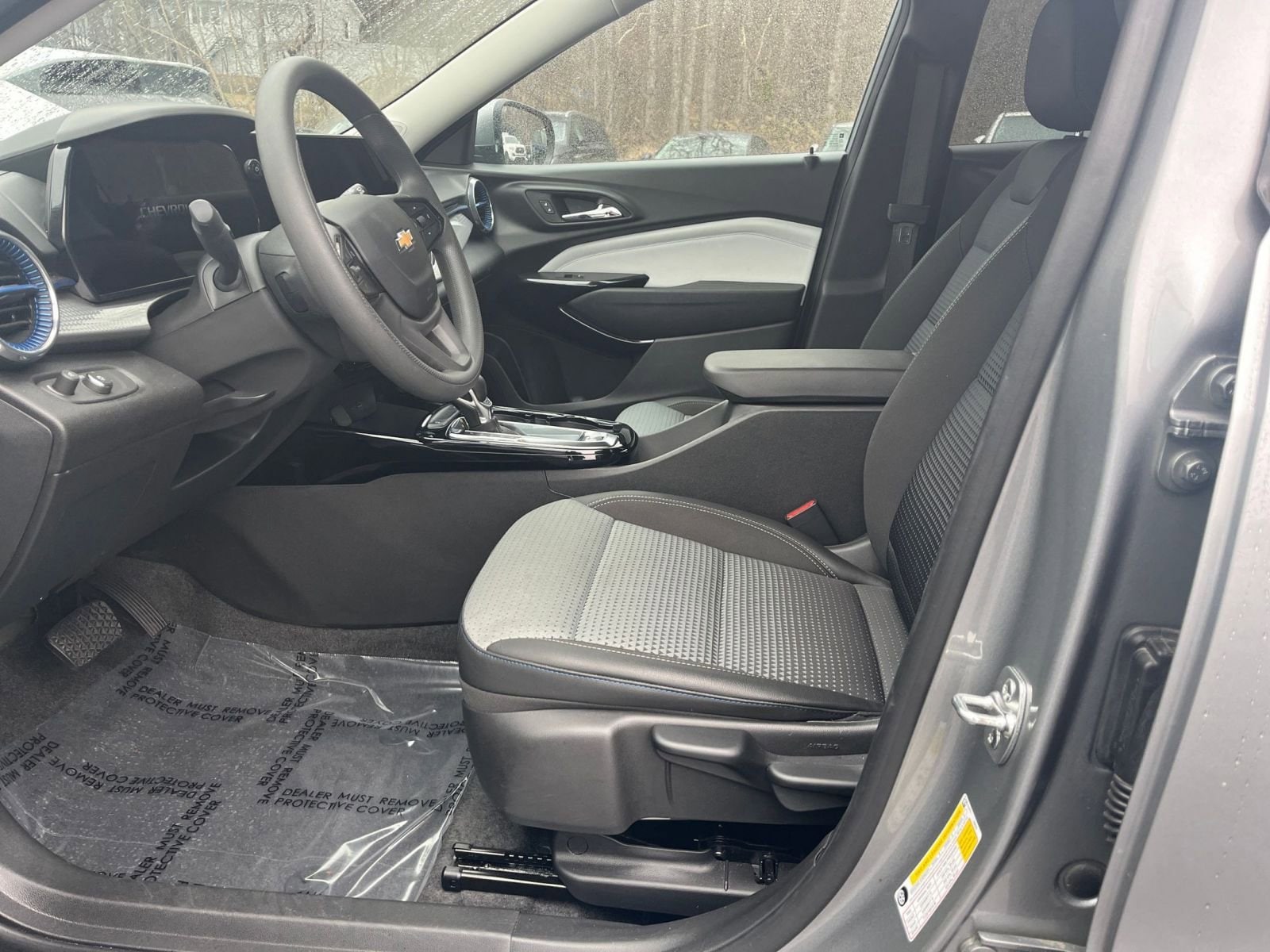 Thumbnail: 2025 Chevrolet Trax - 21