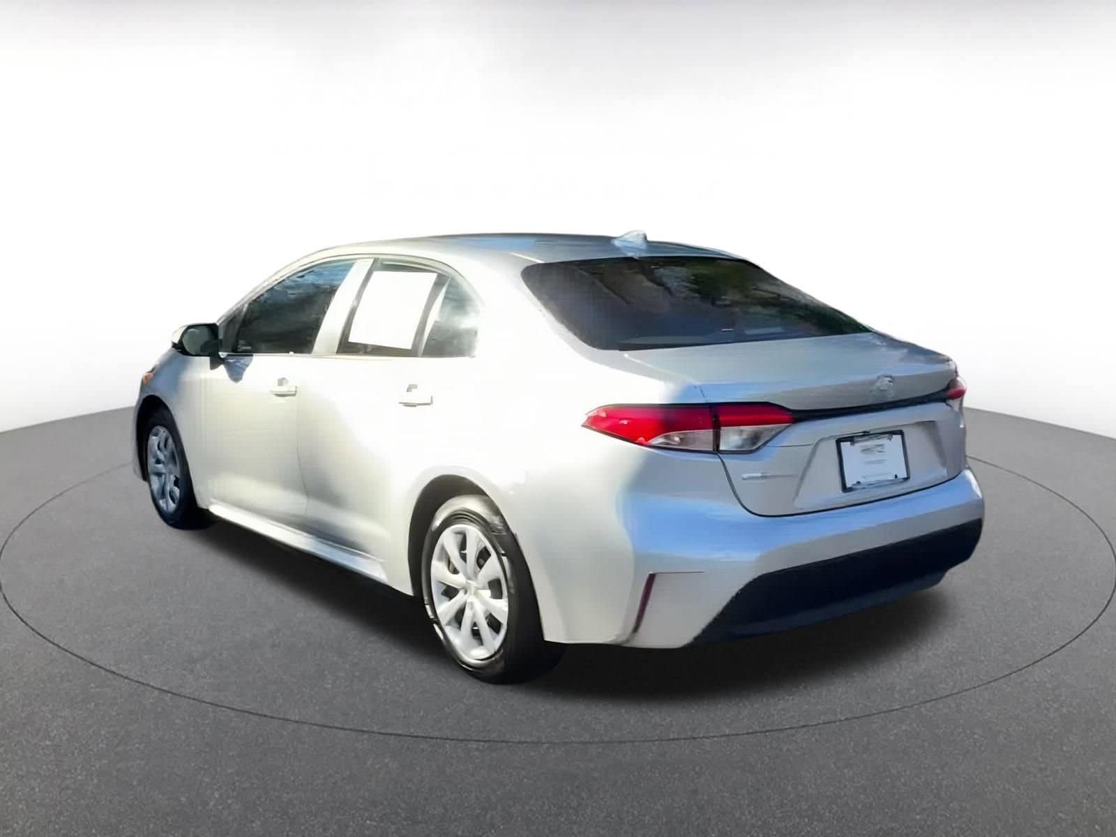 Thumbnail: 2025 Toyota Corolla - 10