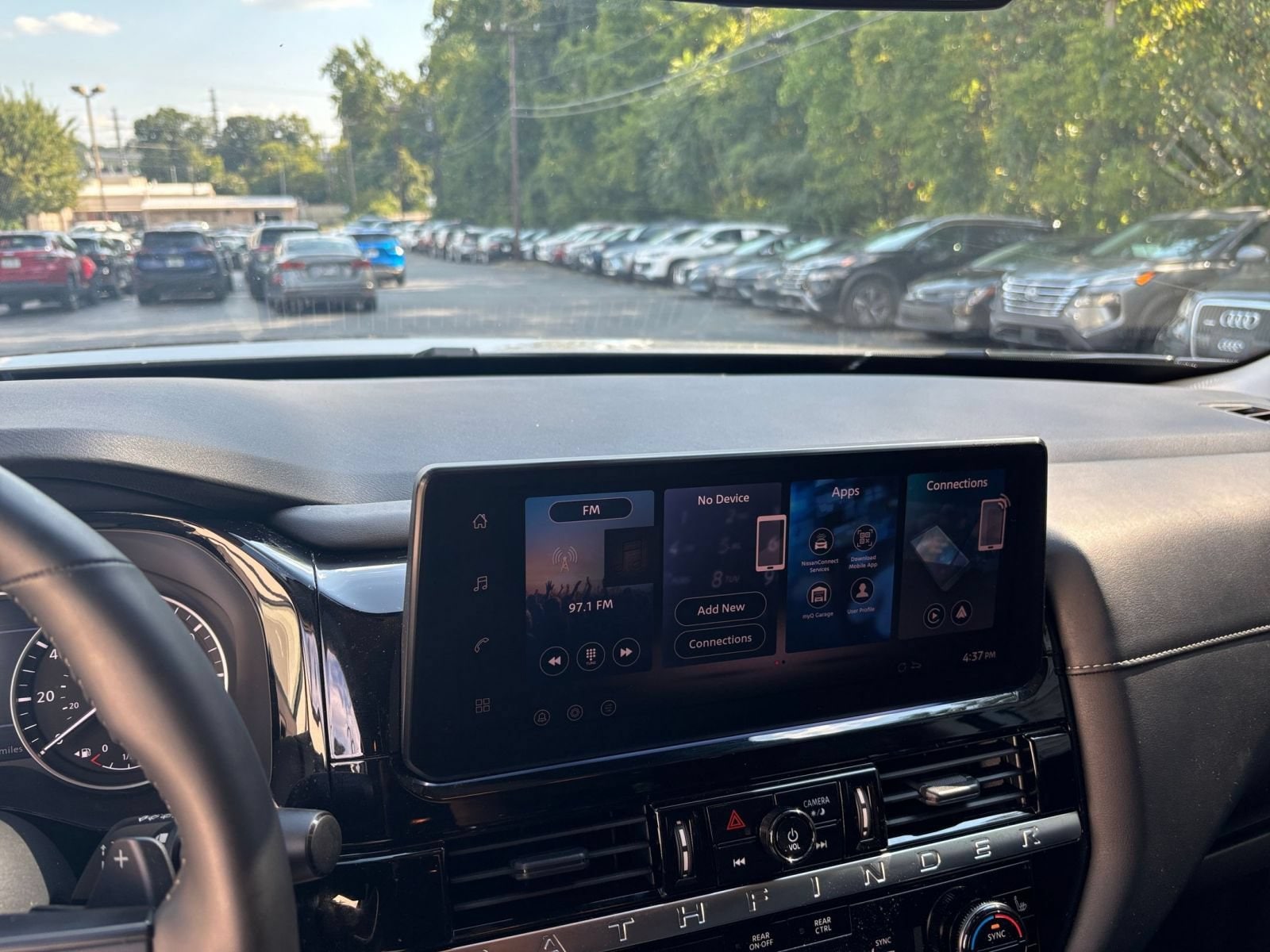 Thumbnail: 2026 Nissan Pathfinder - 16