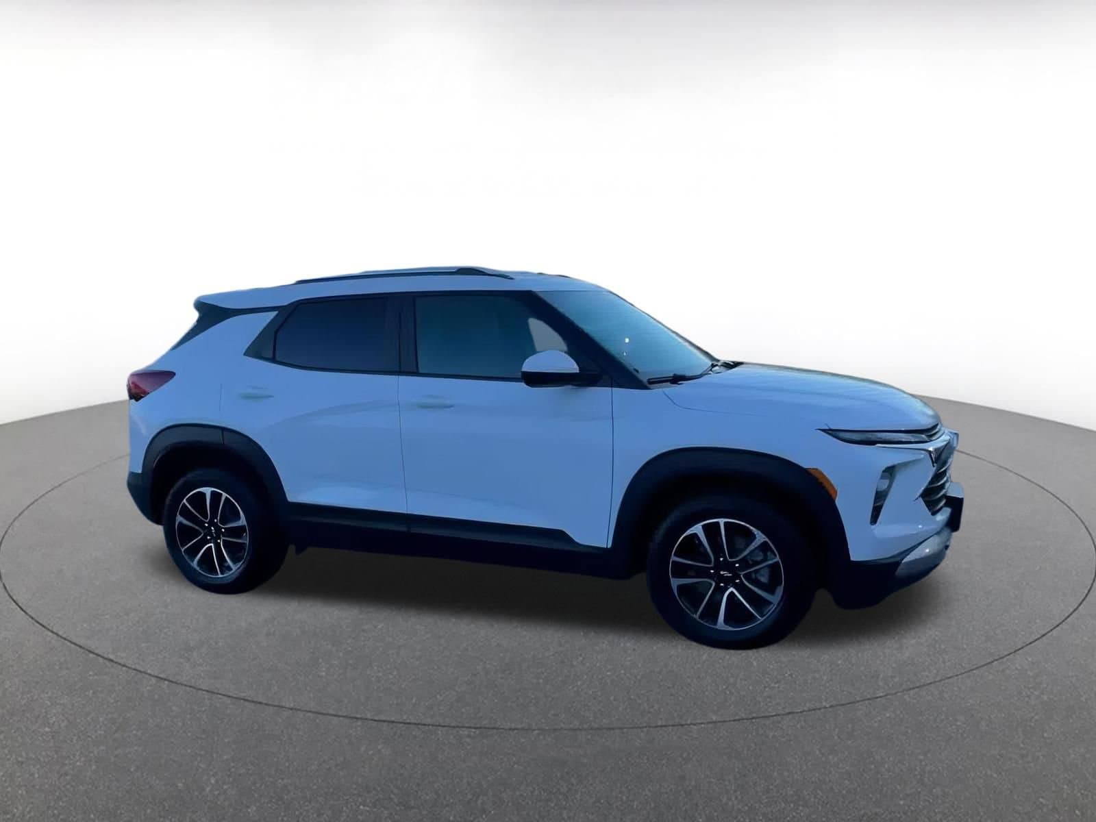 Thumbnail: 2025 Chevrolet TrailBlazer - 2