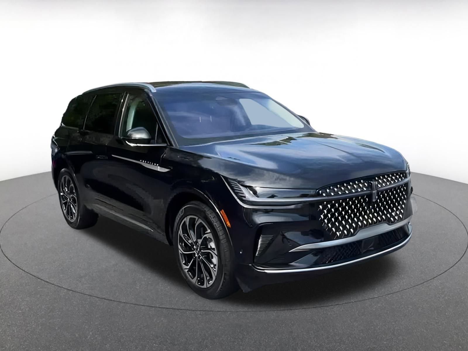 Thumbnail: 2024 Lincoln Nautilus - 3