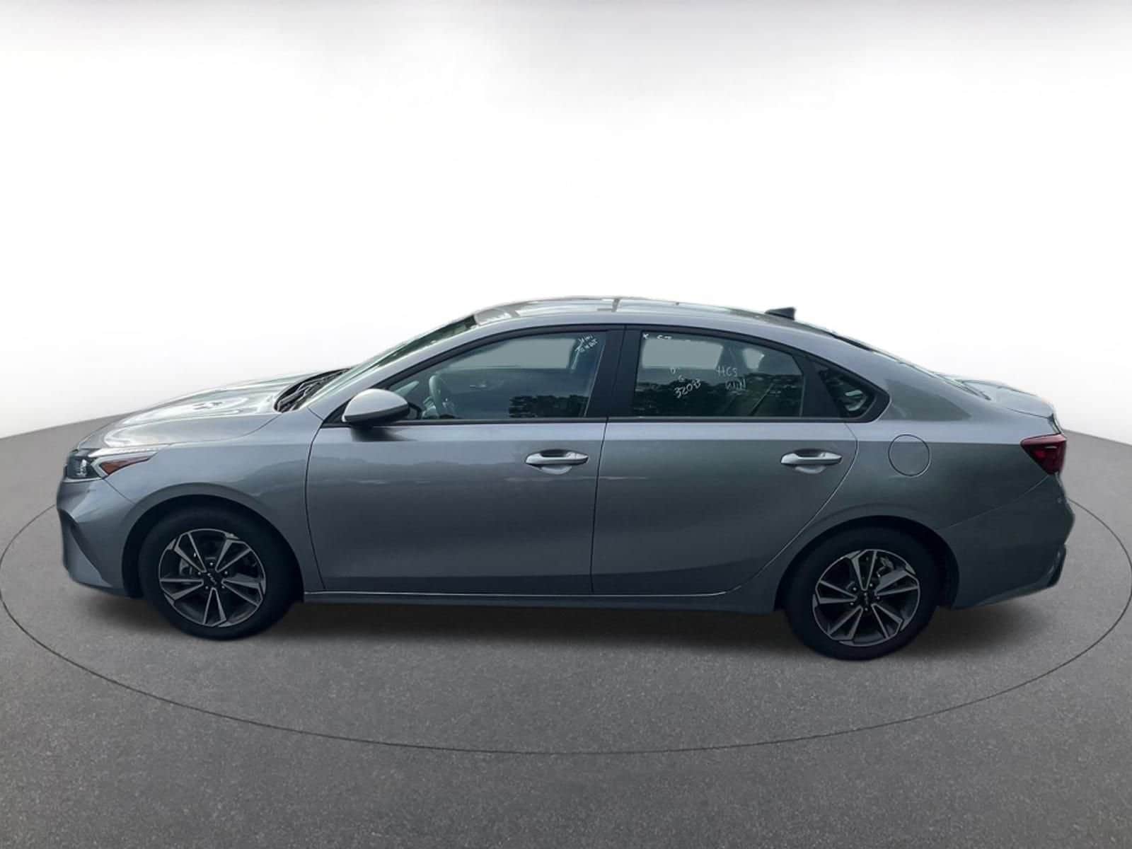 Thumbnail: 2024 Kia Forte - 5