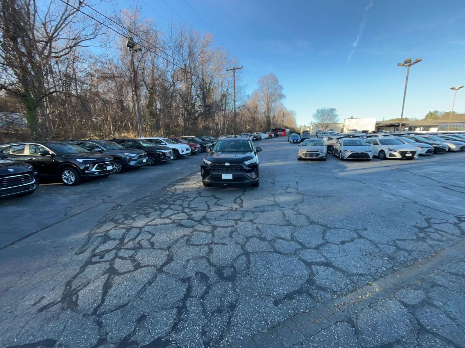 Thumbnail: 2025 Toyota RAV4 - 16