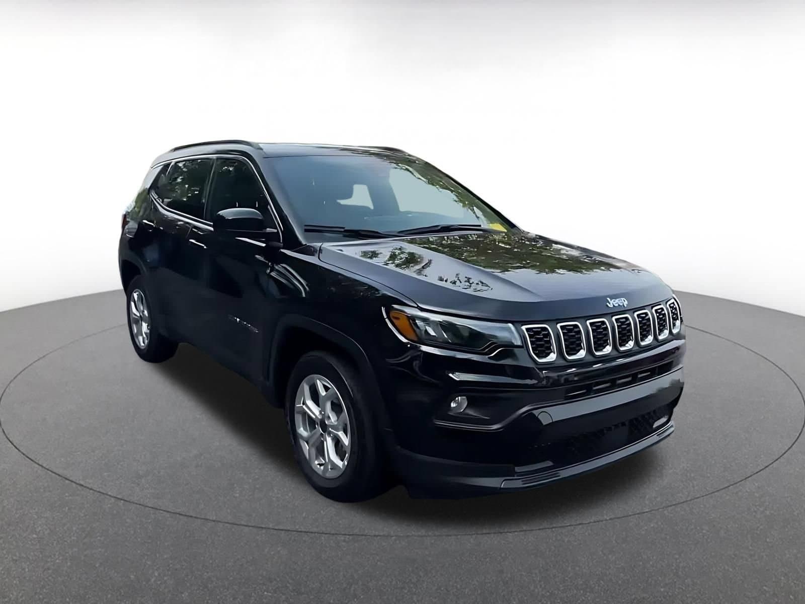 Thumbnail: 2025 Jeep Compass - 3
