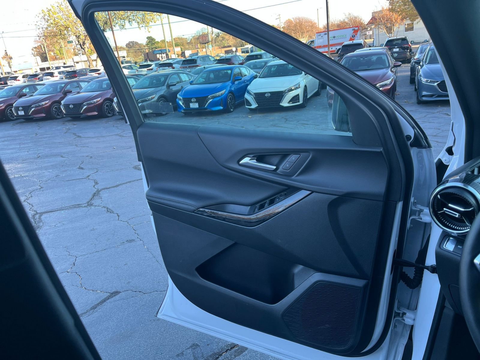 Thumbnail: 2025 Chevrolet Equinox - 18