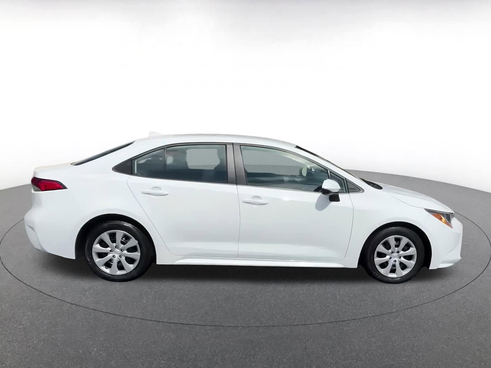 Thumbnail: 2024 Toyota Corolla - 16