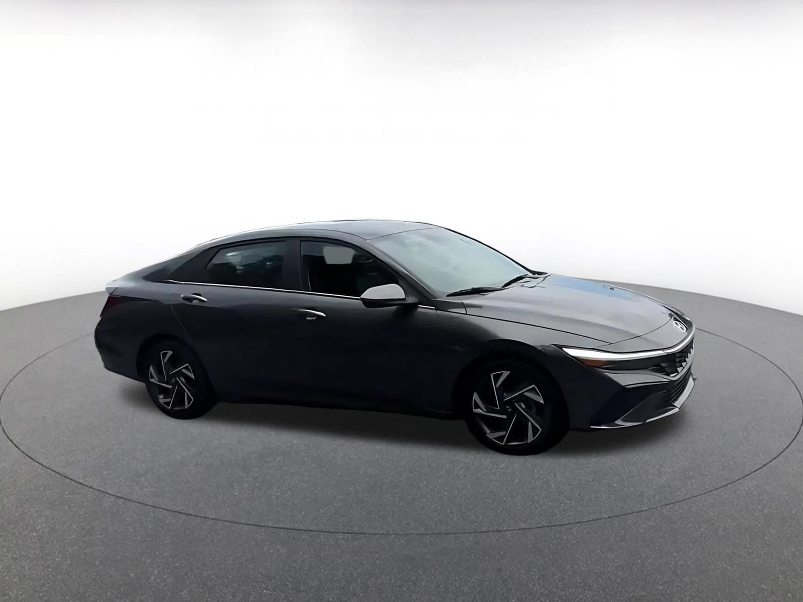 Thumbnail: 2025 Hyundai Elantra - 2