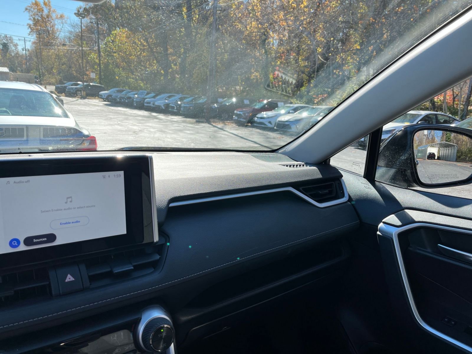 Thumbnail: 2025 Toyota RAV4 - 31