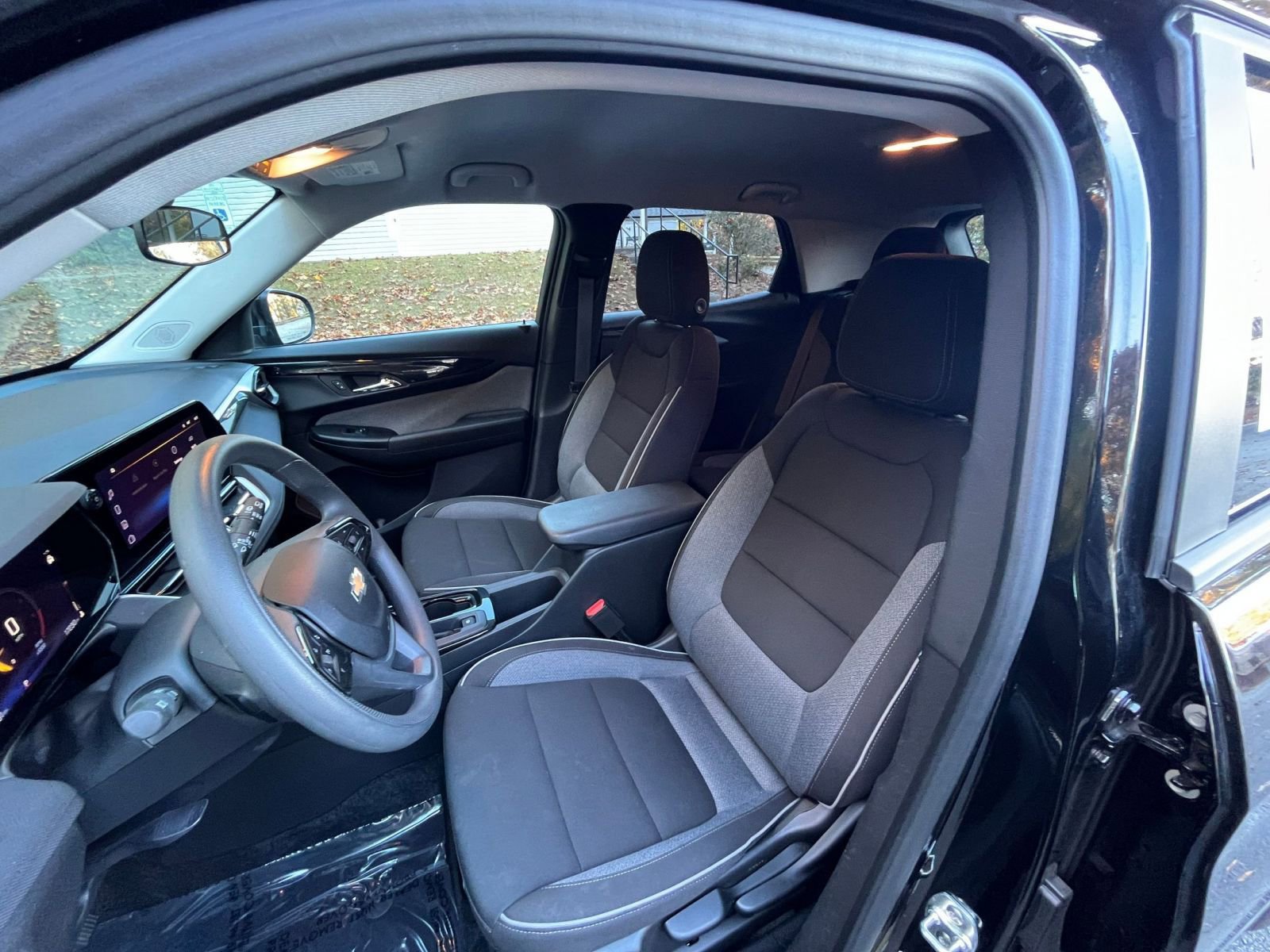 Thumbnail: 2025 Chevrolet TrailBlazer - 32