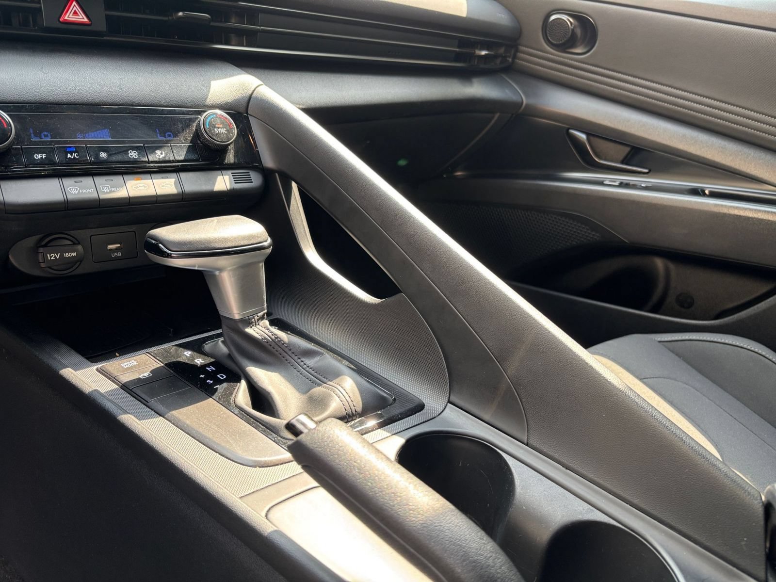 Thumbnail: 2026 Hyundai Elantra - 32