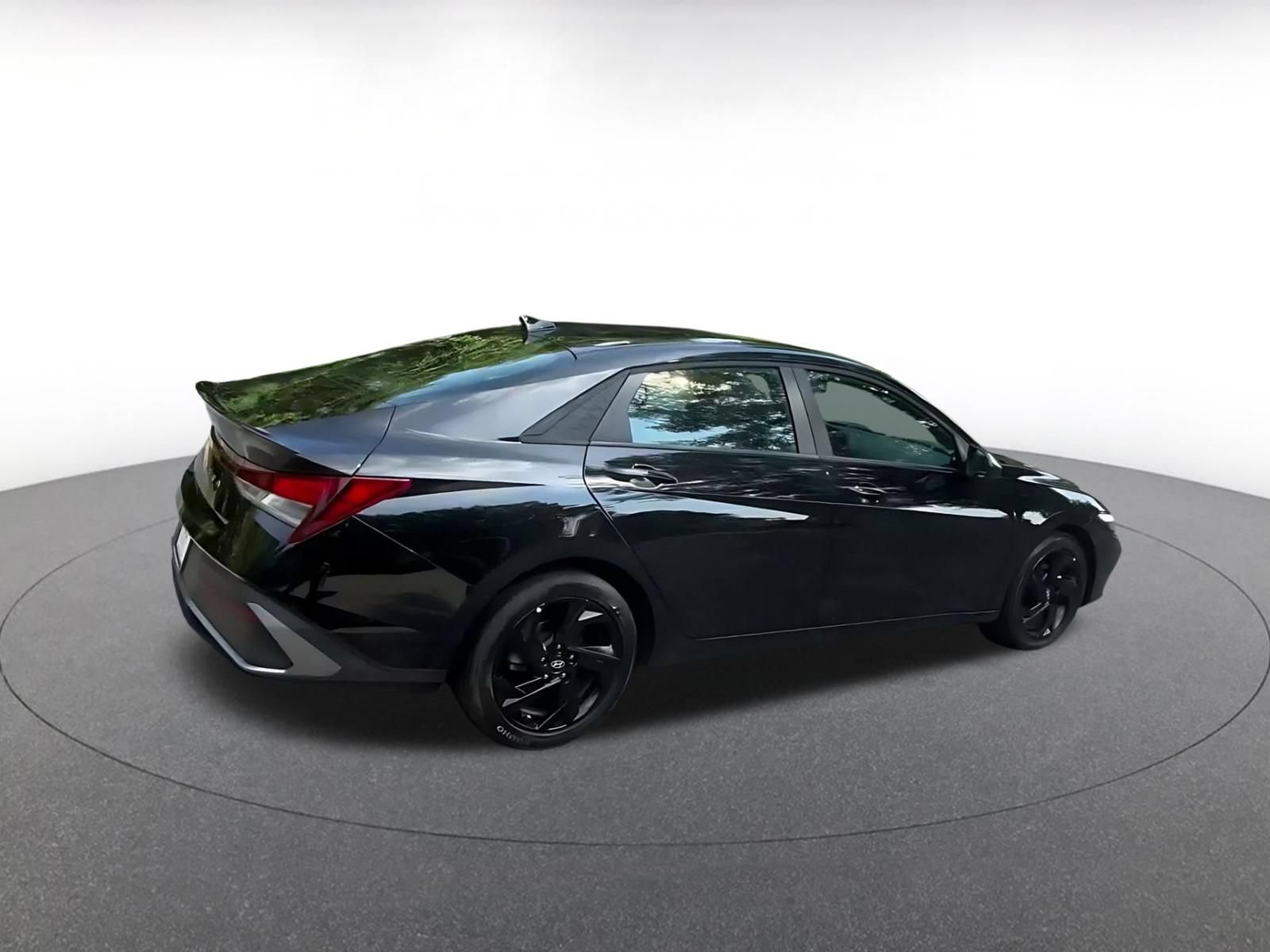Thumbnail: 2026 Hyundai Elantra - 11