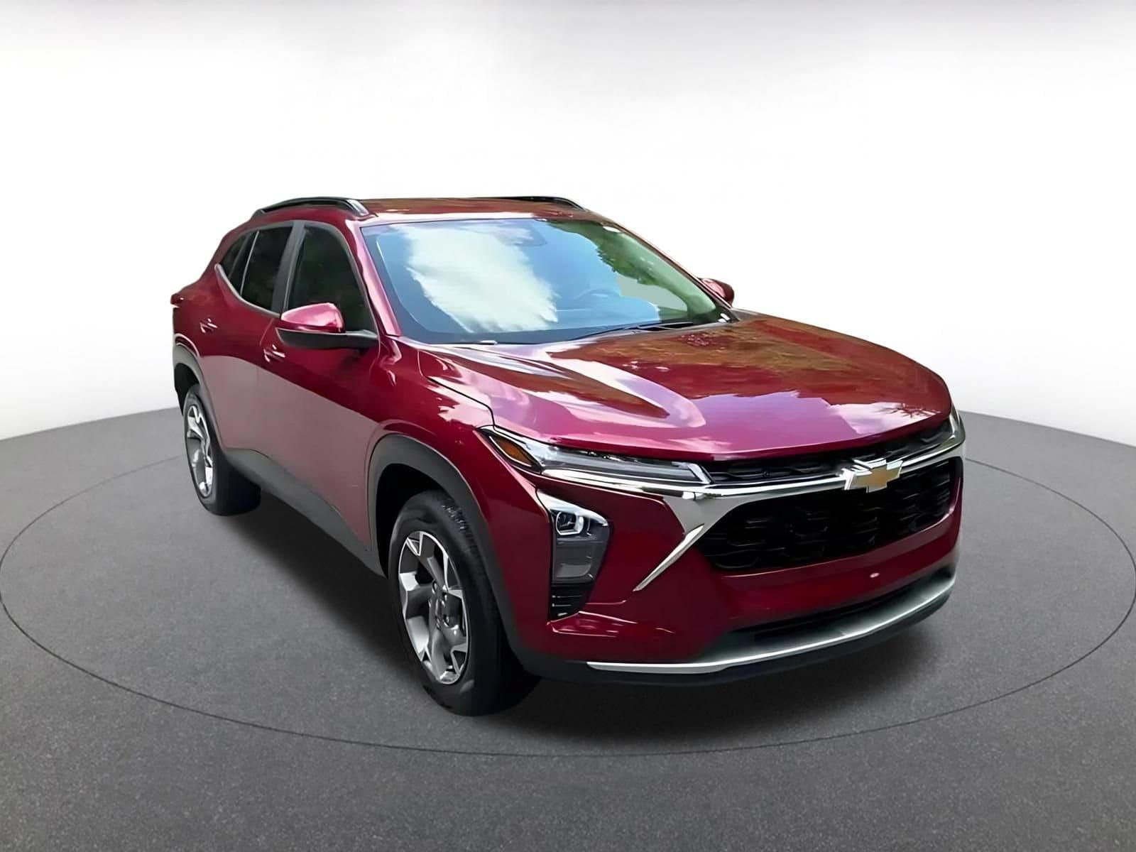 Thumbnail: 2025 Chevrolet Trax - 3