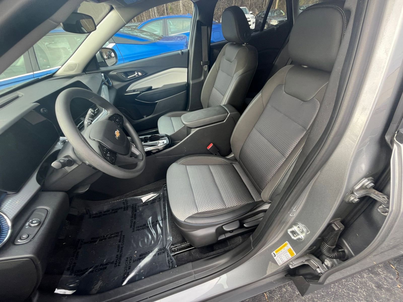 Thumbnail: 2025 Chevrolet Trax - 30